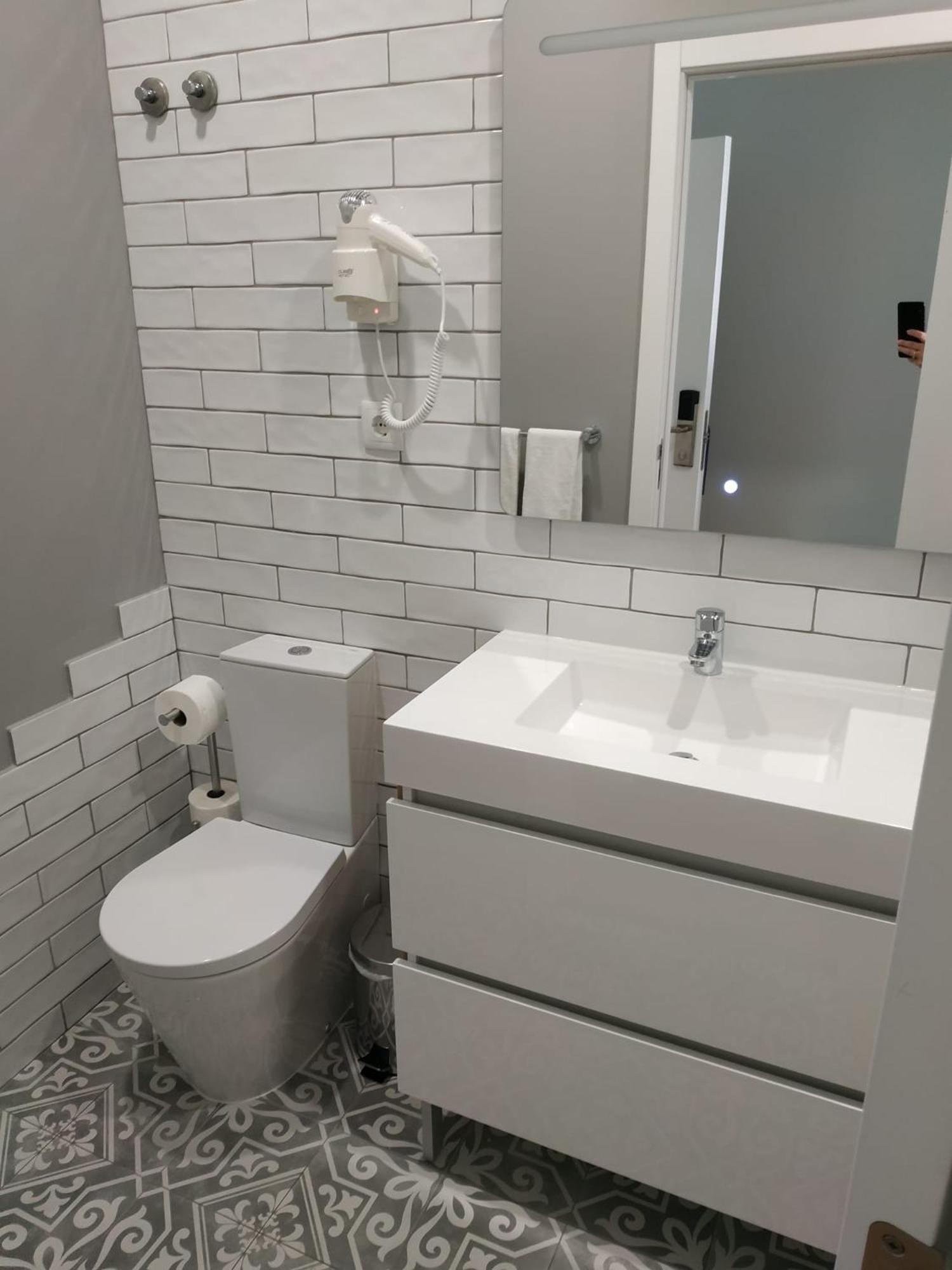 Double Room with Private Bathroom photo 3