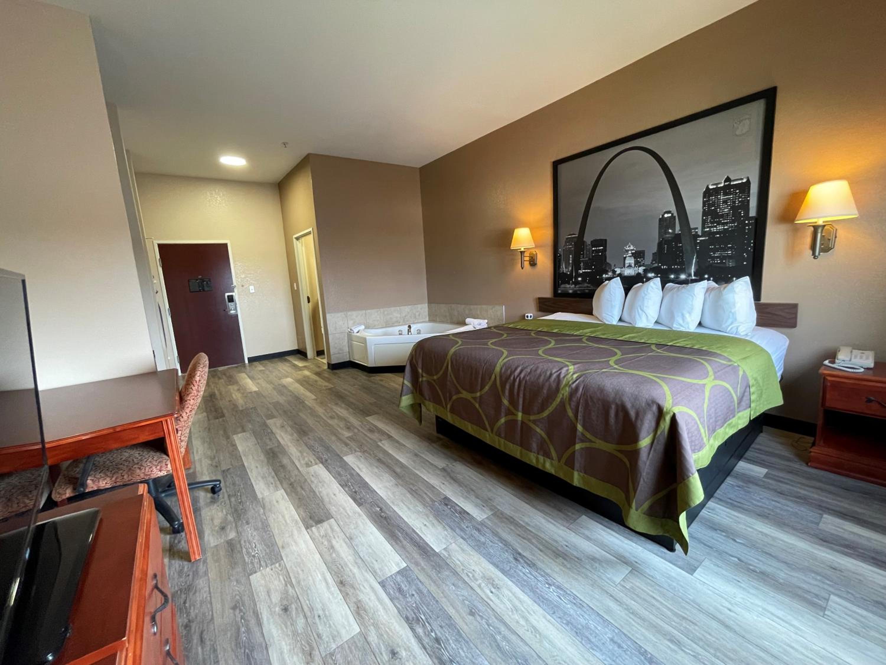 Deluxe King Studio Suite - Non-Smoking - Photo 4