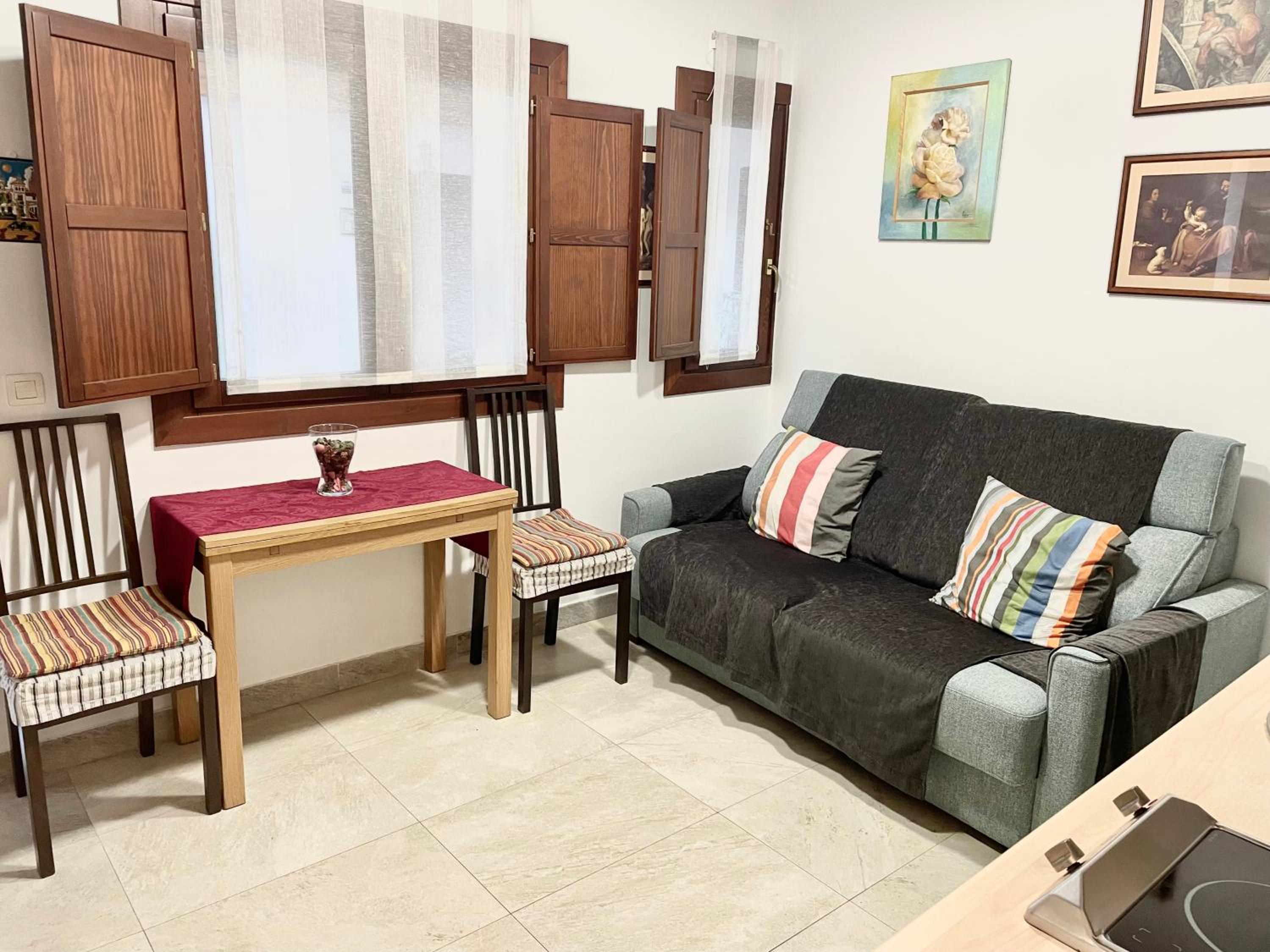 Apartment - Ground Floor - Photo 1