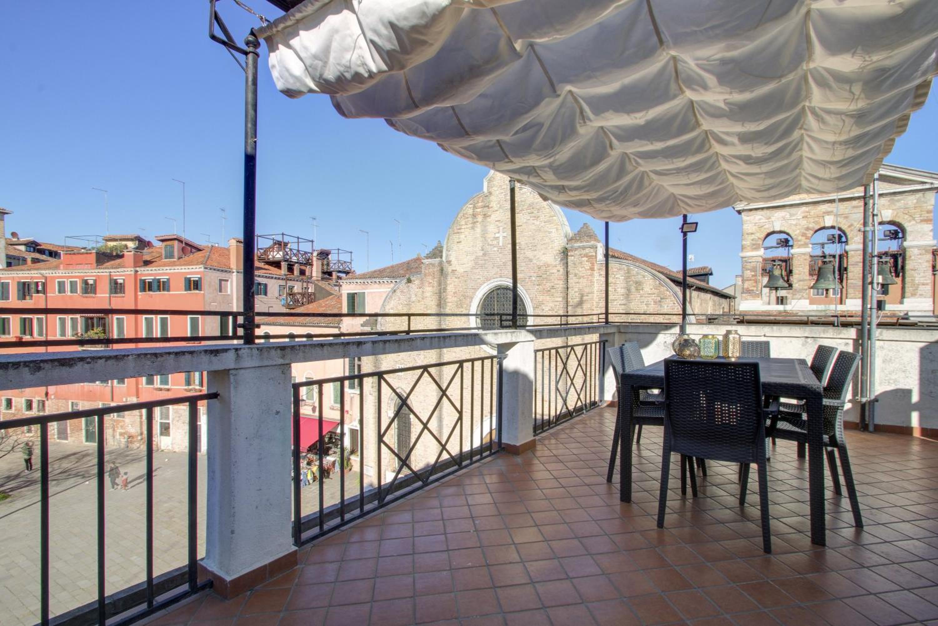 Apartment with Terrace photo 2