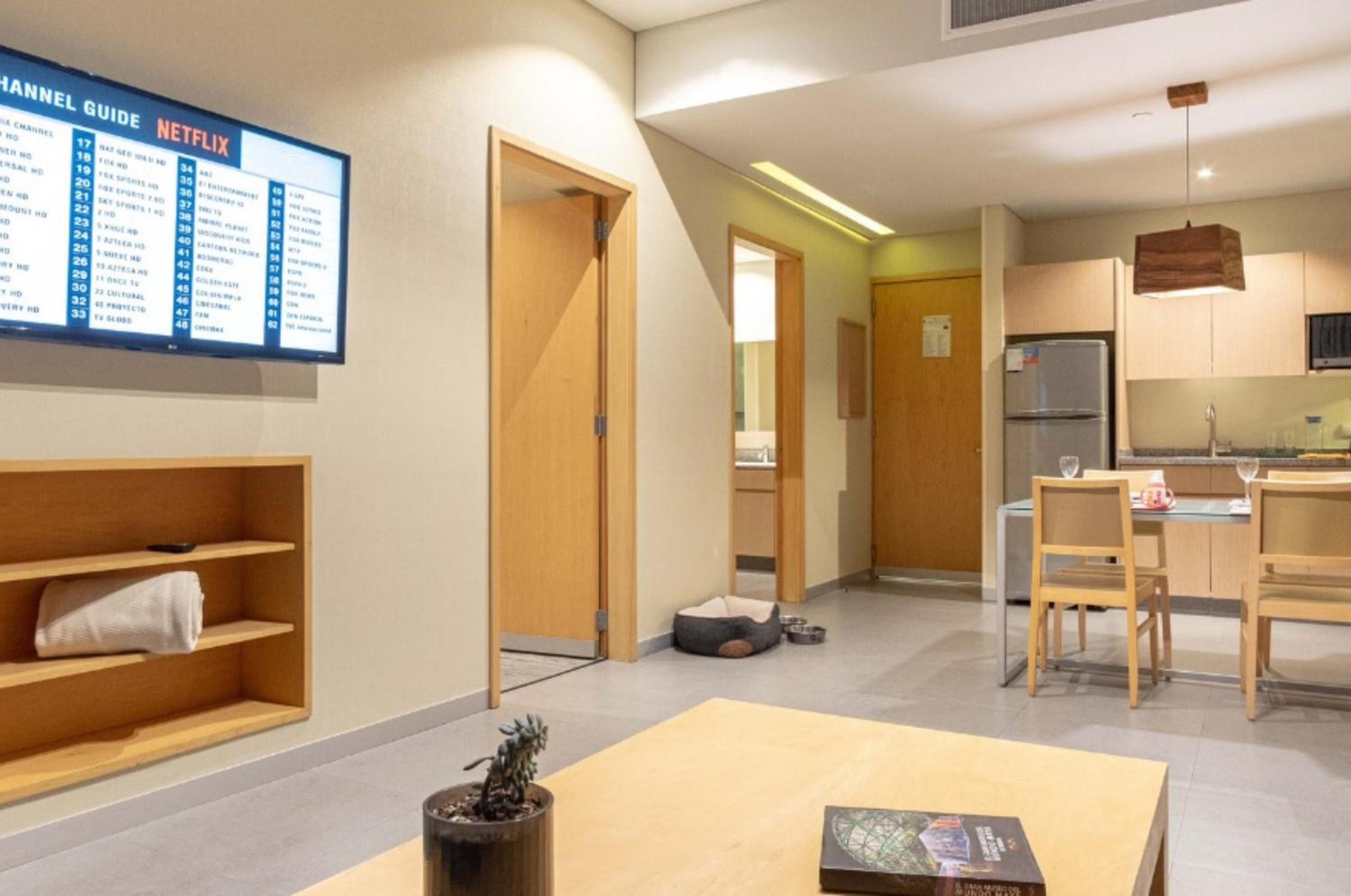 Executive Suite - Photo 1