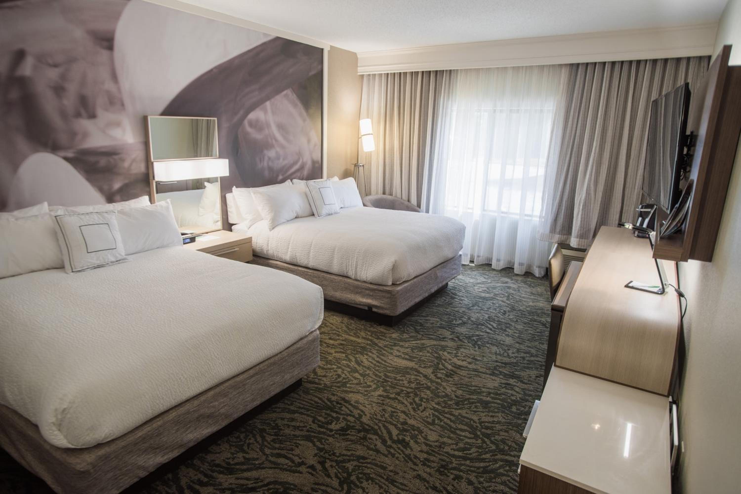 Queen Room with Two Queen Beds - Photo 1