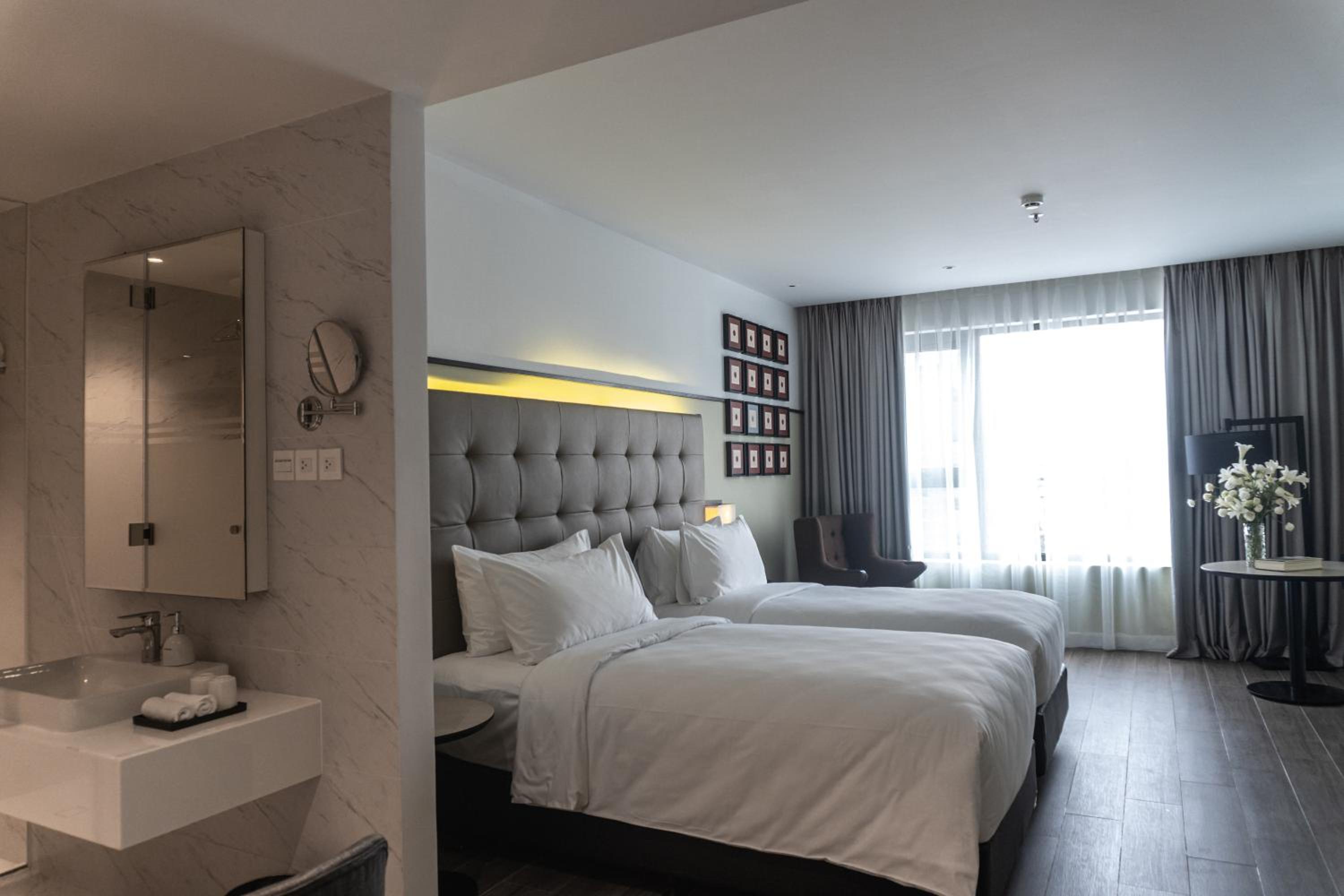 Deluxe Twin Room City View