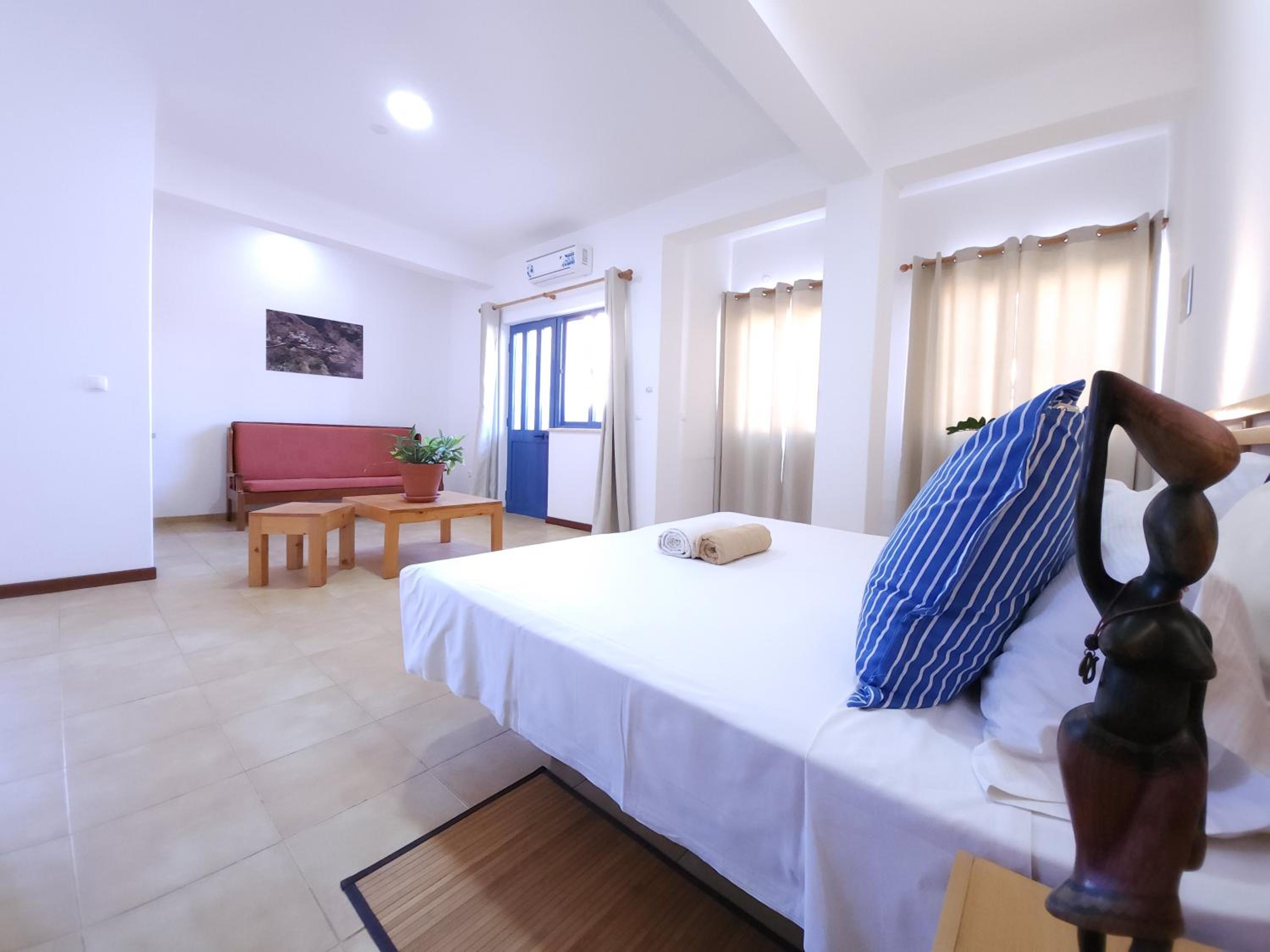 Deluxe Double or Twin Room photo 2
