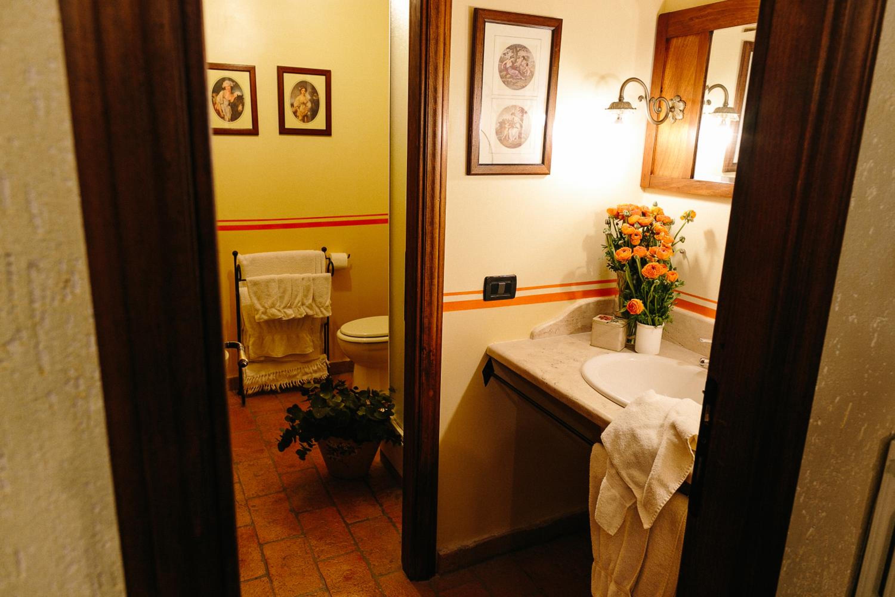 Deluxe Suite photo 2
