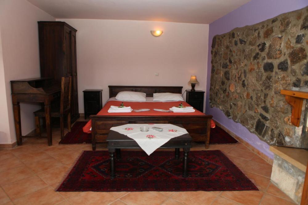 Budget Double Room photo 1