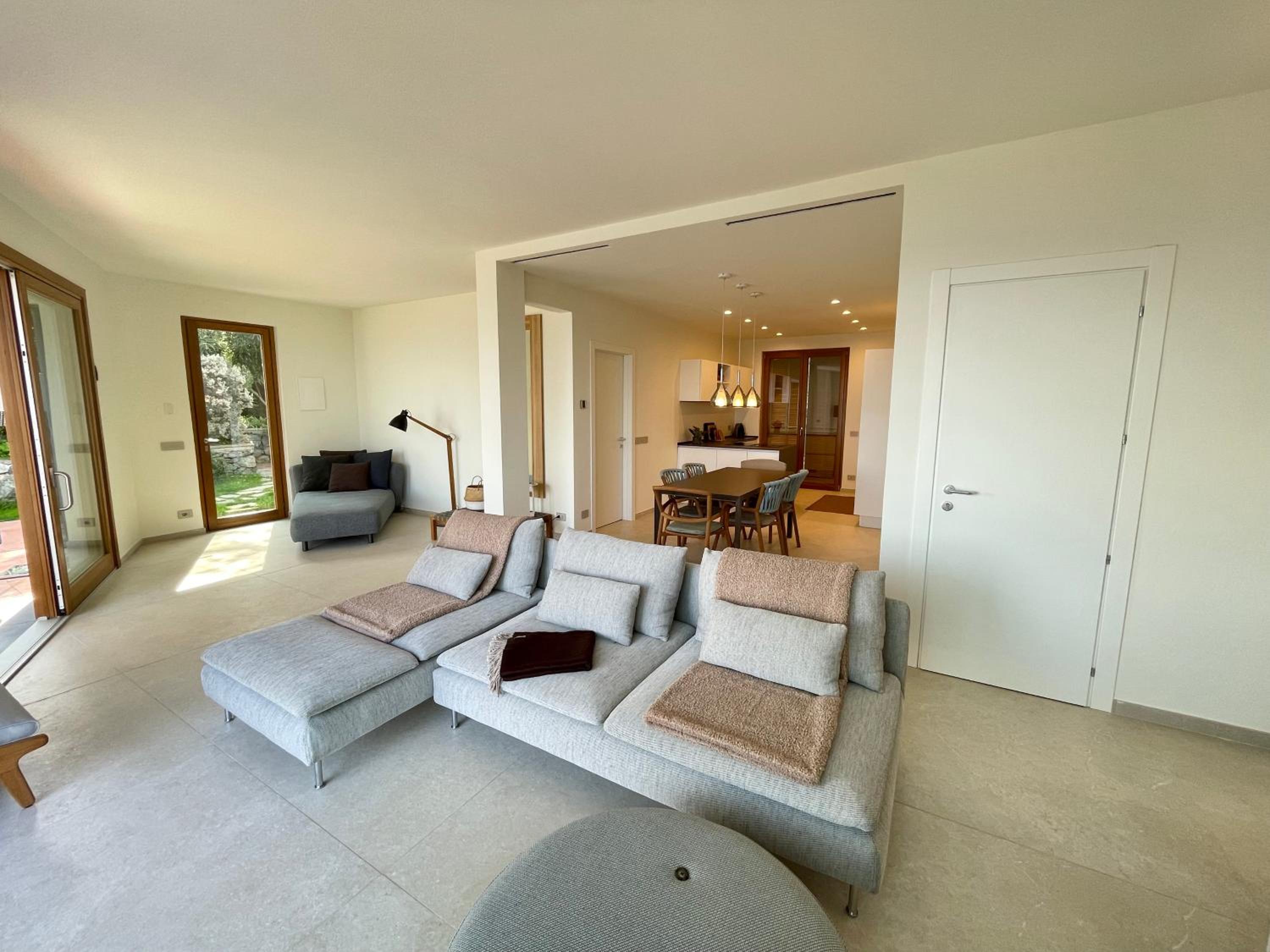 Three-Bedroom Villa photo 3