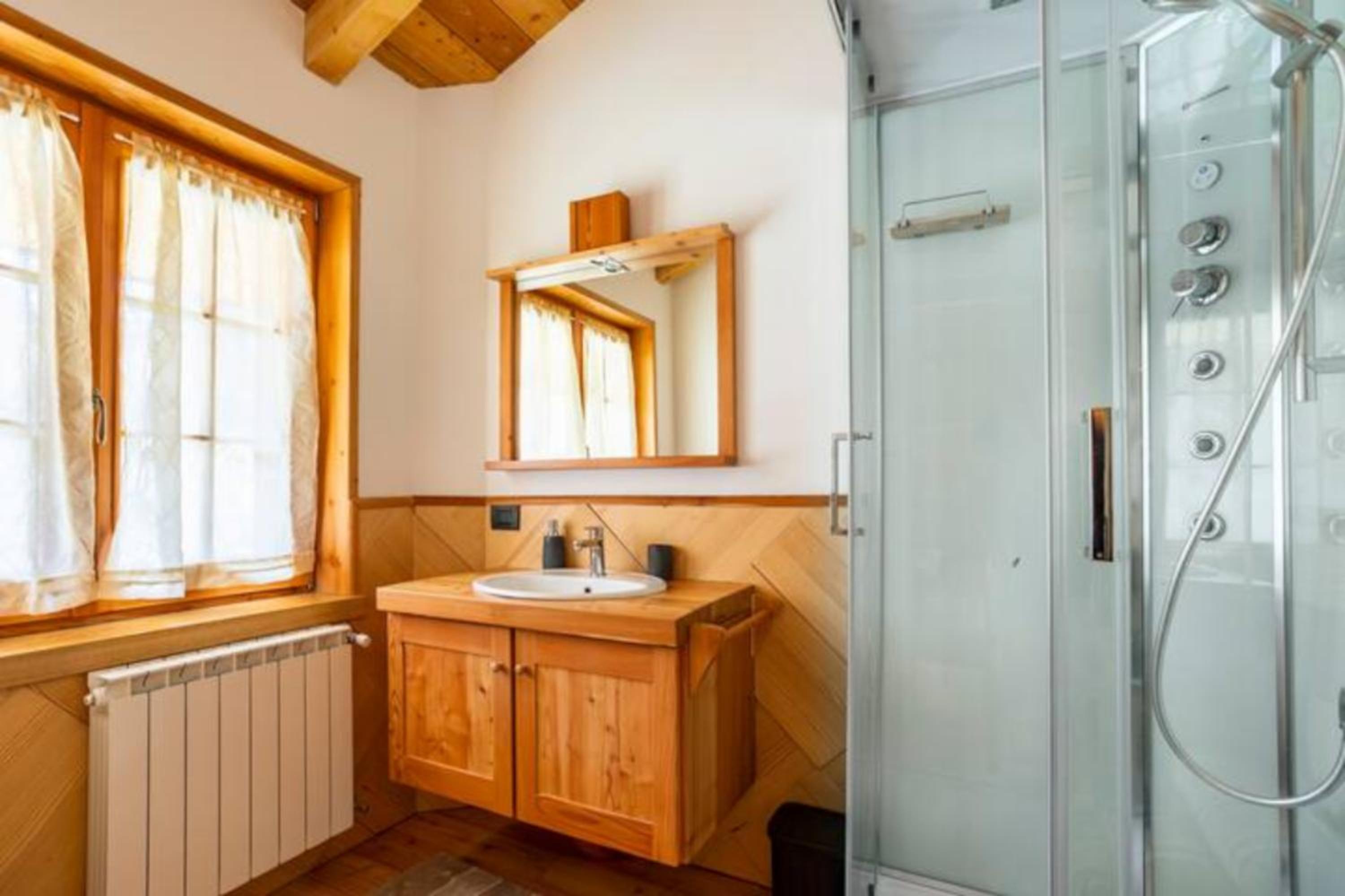 Double or Twin Room with Balcony and Private External Bathroom - Photo 5
