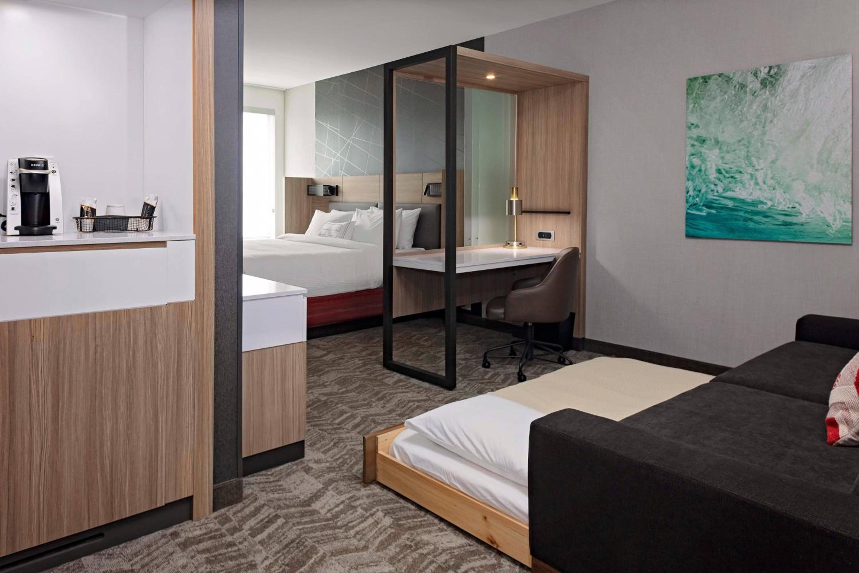 King Suite with Trundle Bed - Photo 5