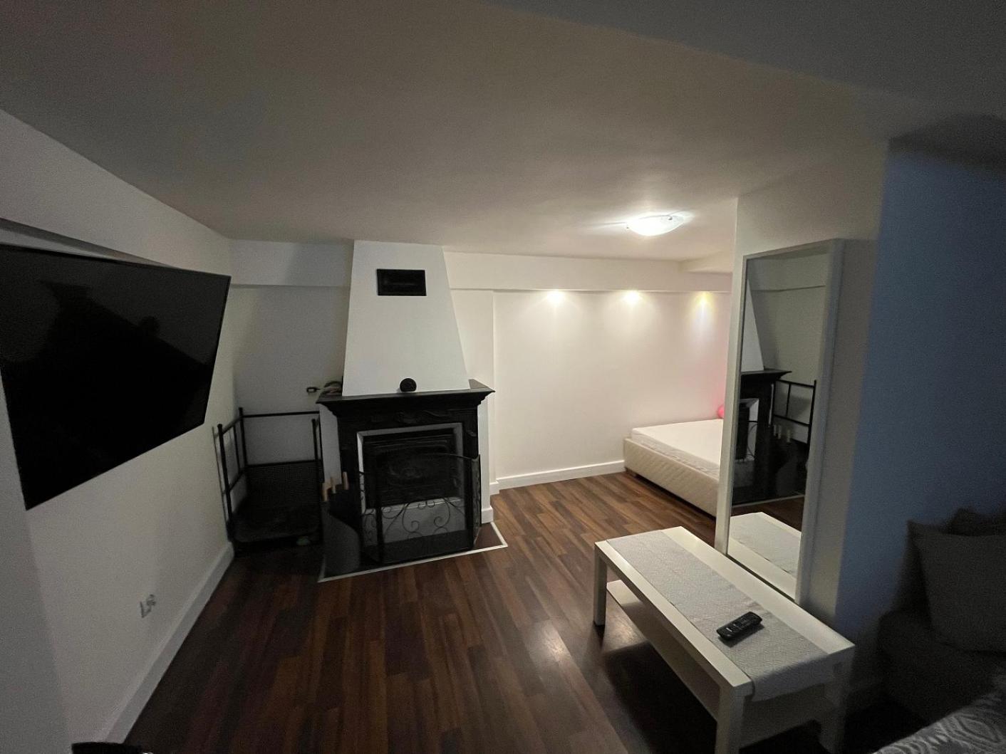 Studio Apartment photo 1
