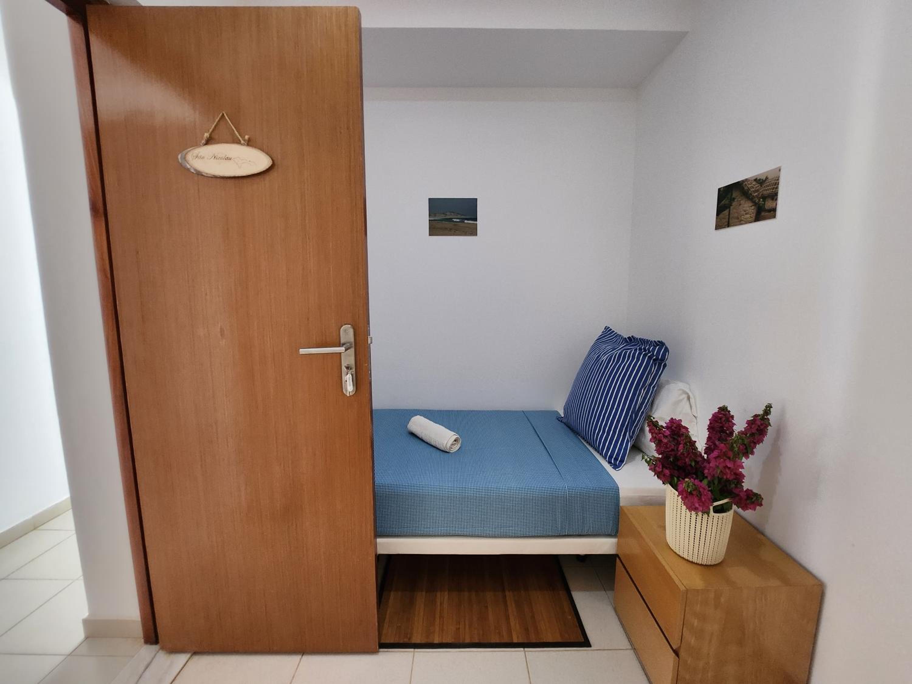 Triple Room with Private Bathroom photo 2