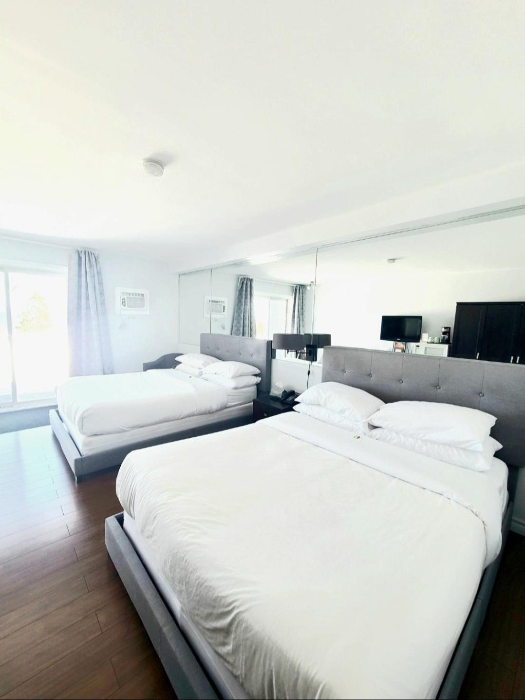Quadruple Room with Sea View photo 2