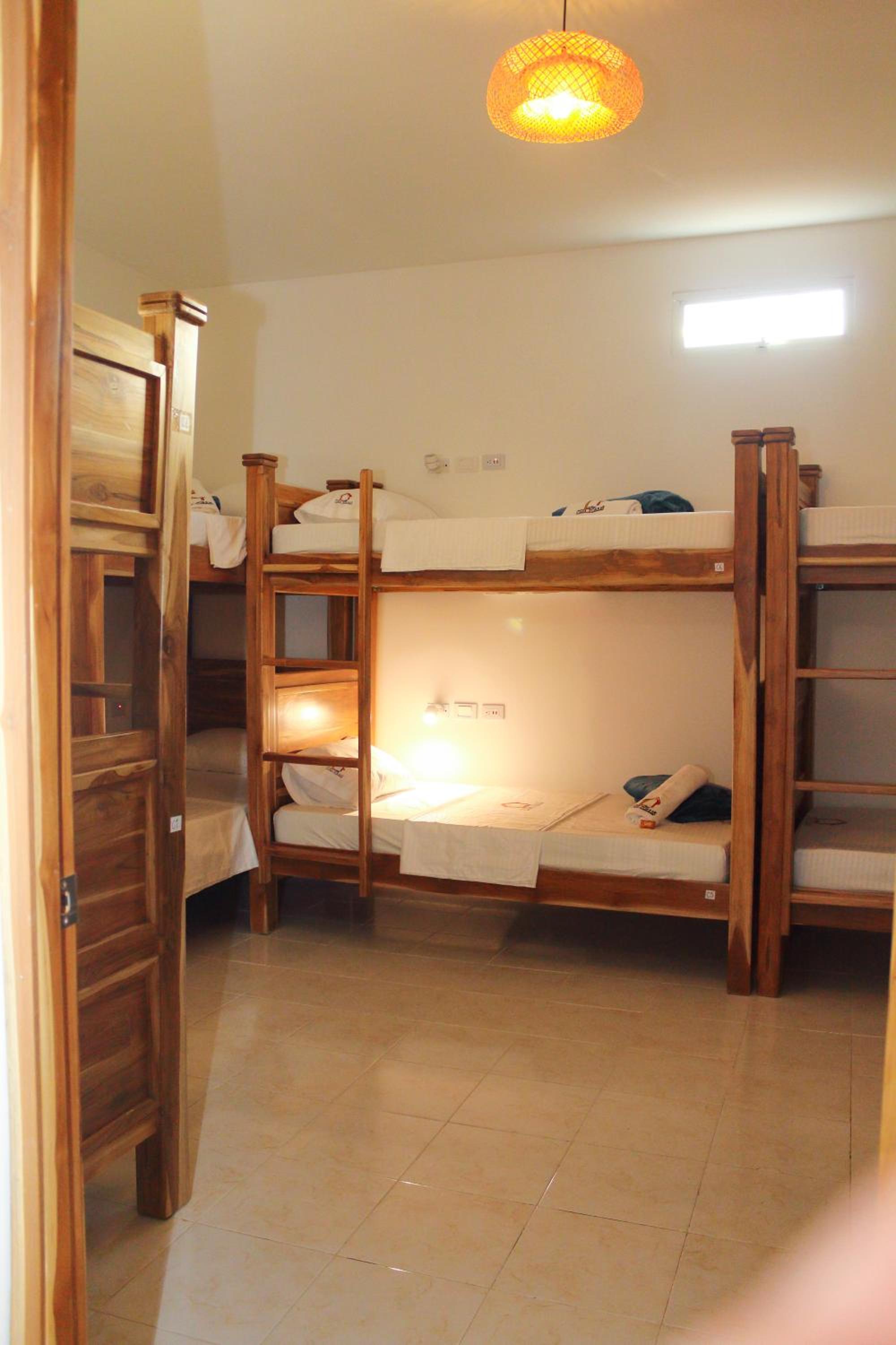 Bed in 6-Bed Mixed Dormitory Room photo 1