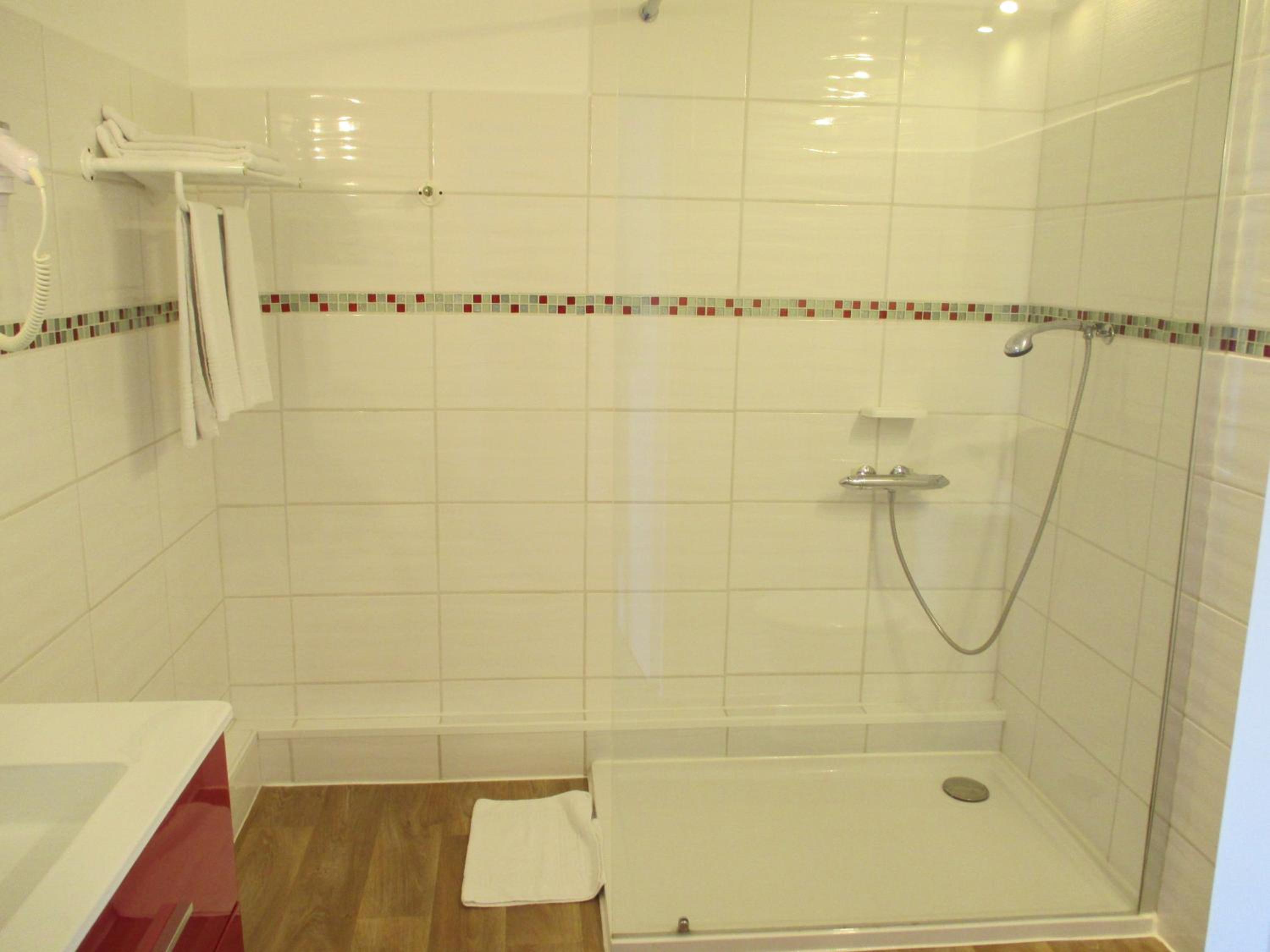 Double or Twin Room with Garden View - Sea Side photo 3