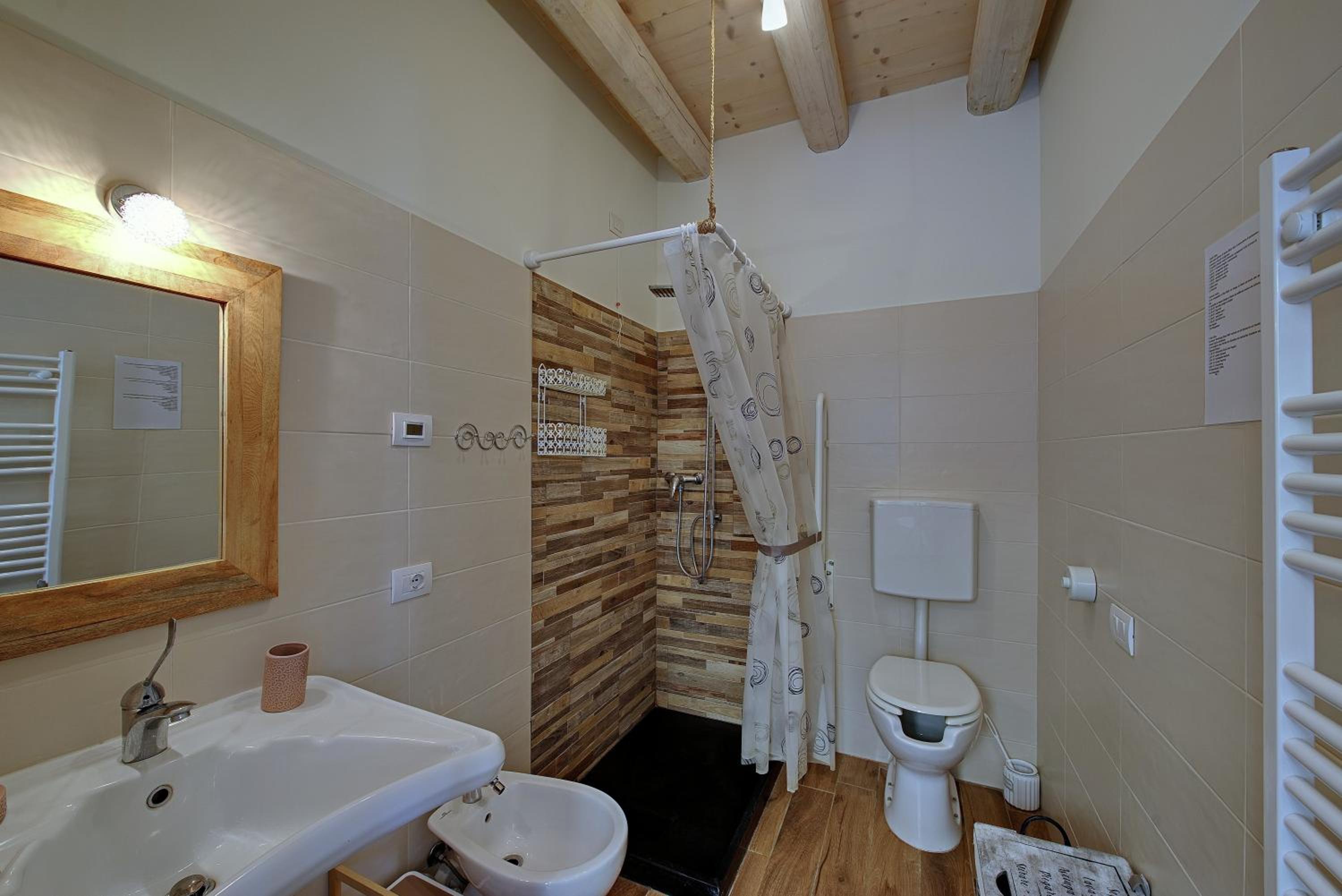 Triple Room - Disability Access - Photo 6