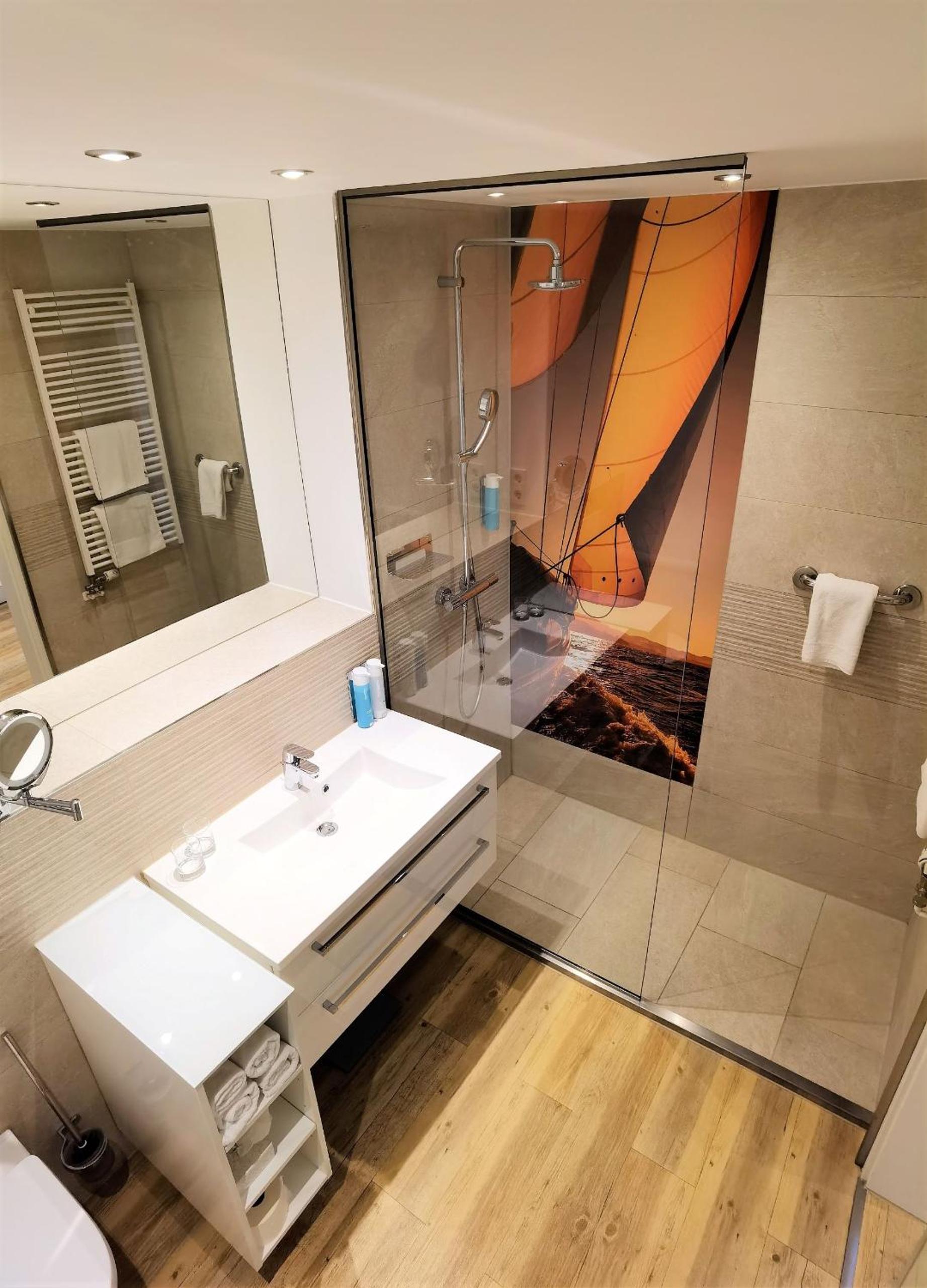 Comfort - Suite - Photo 21