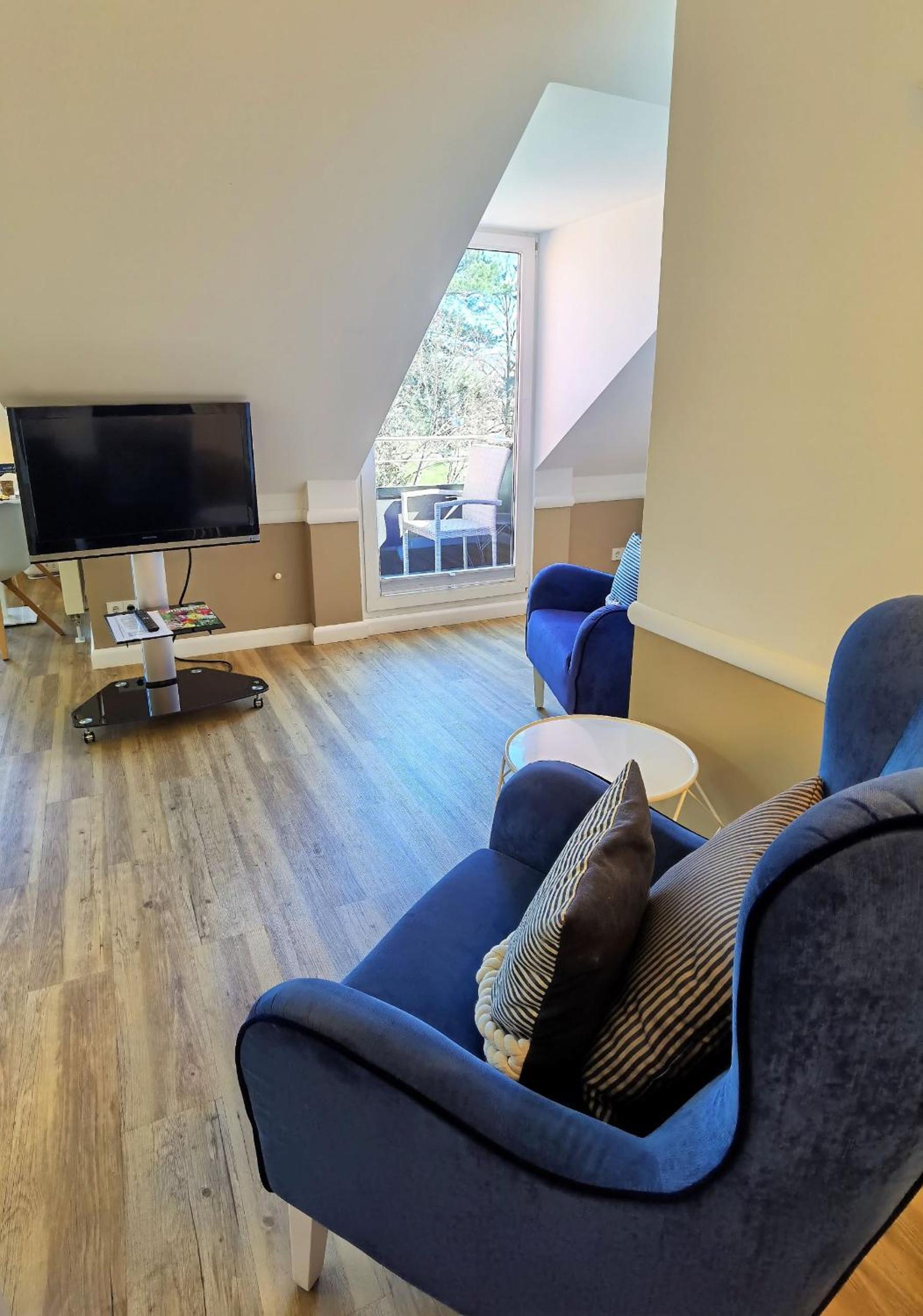 Comfort - Suite - Photo 14