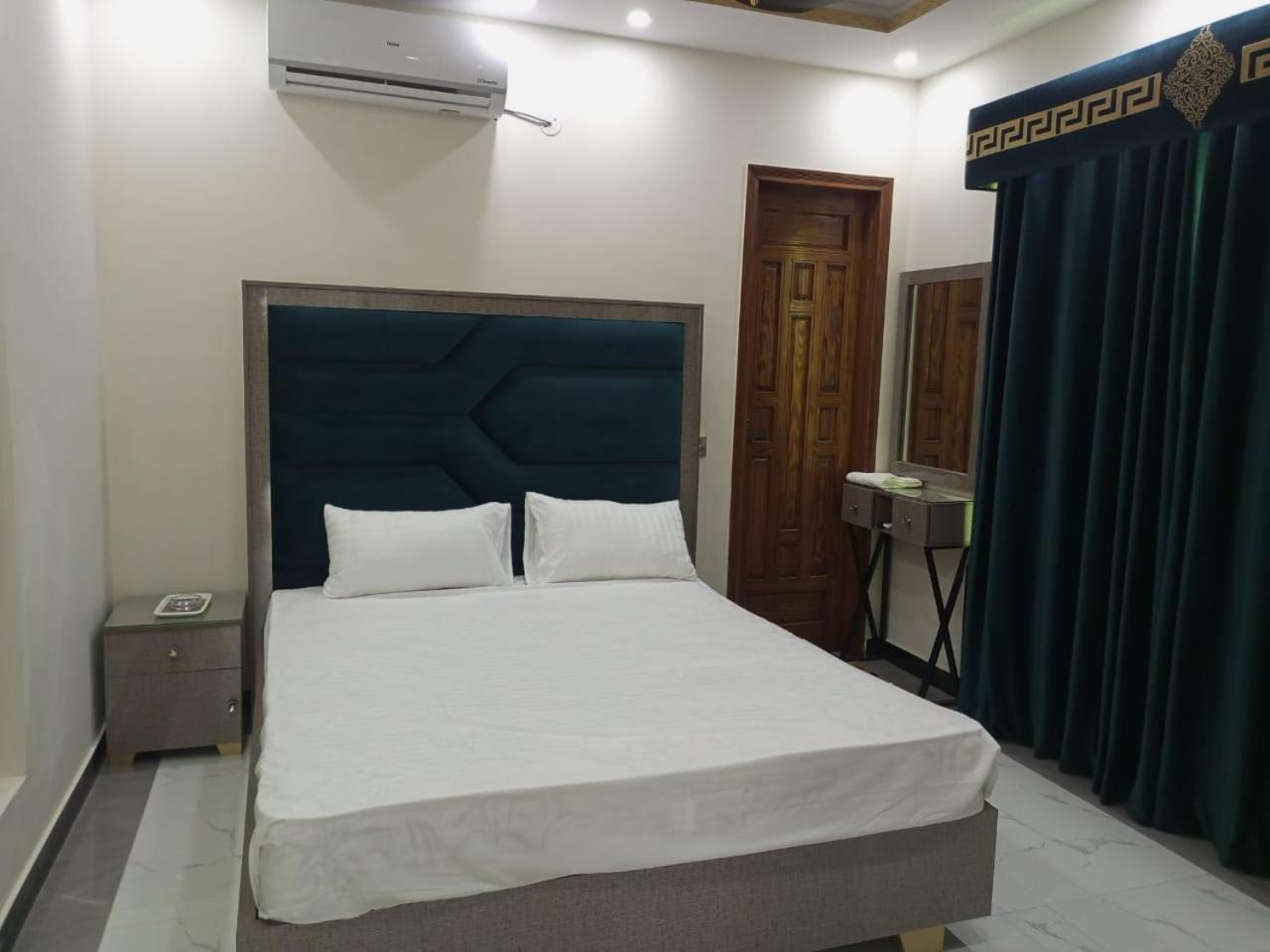 Deluxe Twin Room photo 1