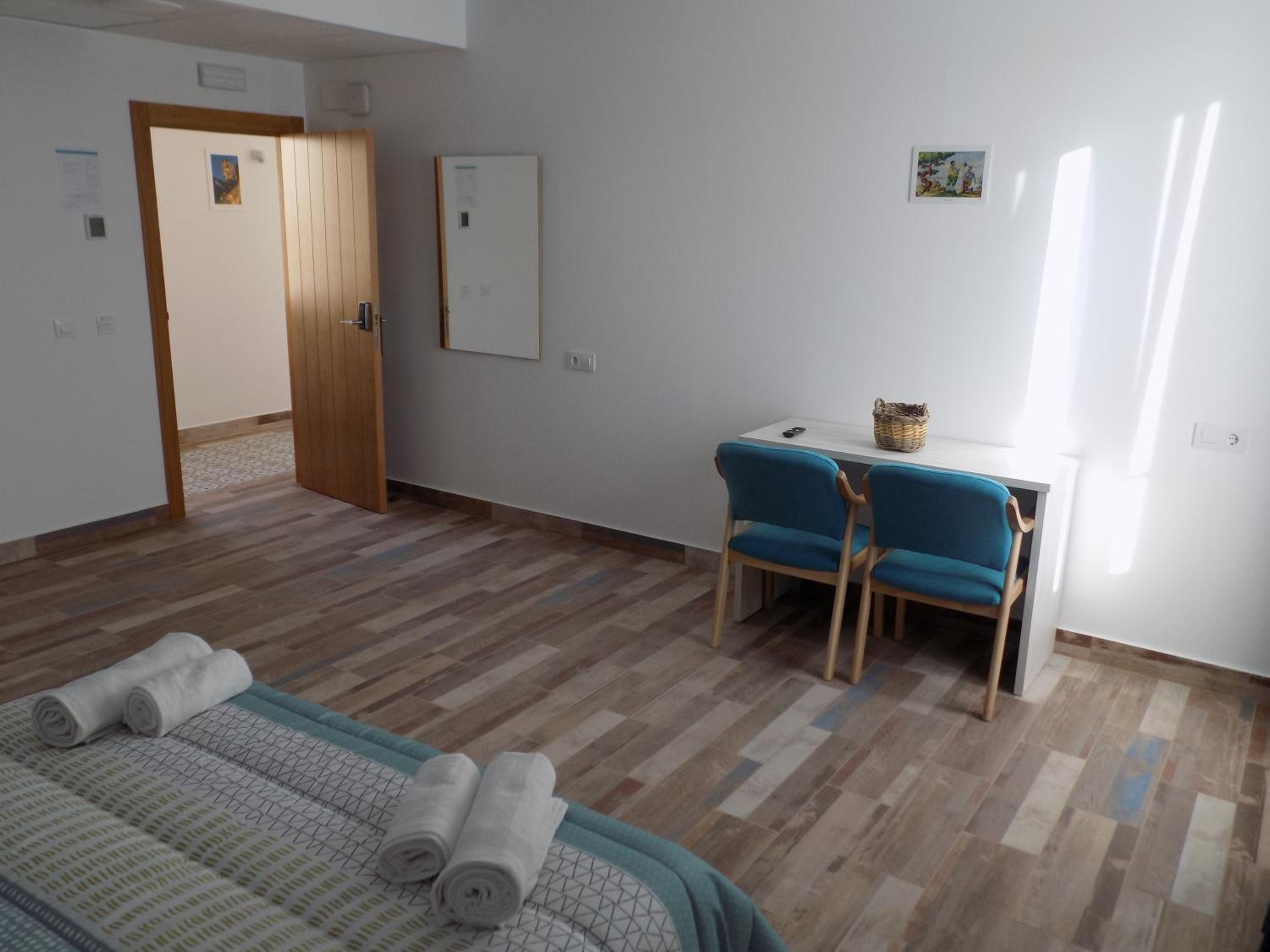 Large Double or Twin Room photo 3