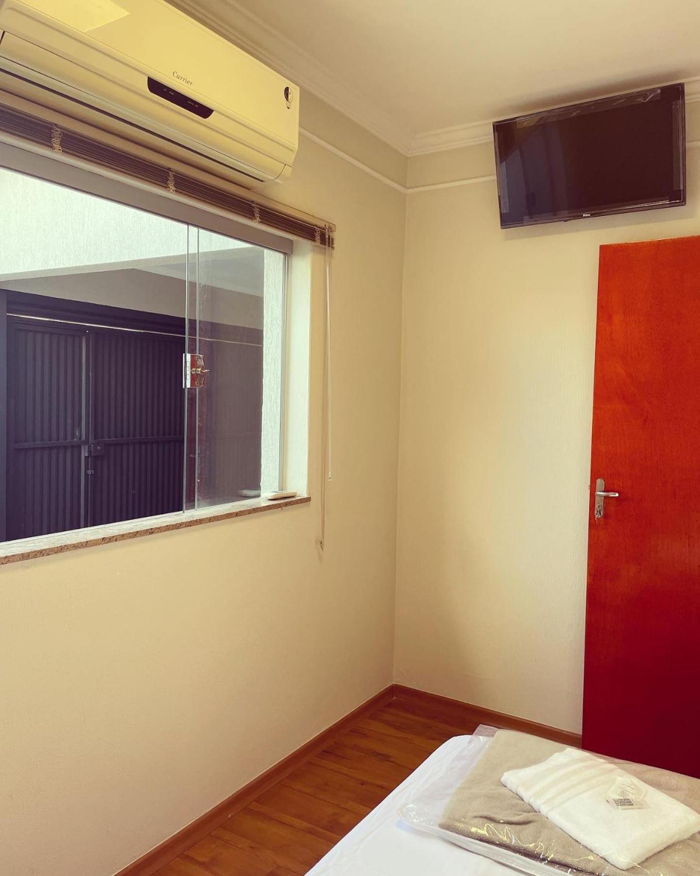 Standard Single Room with Shared Bathroom photo 3