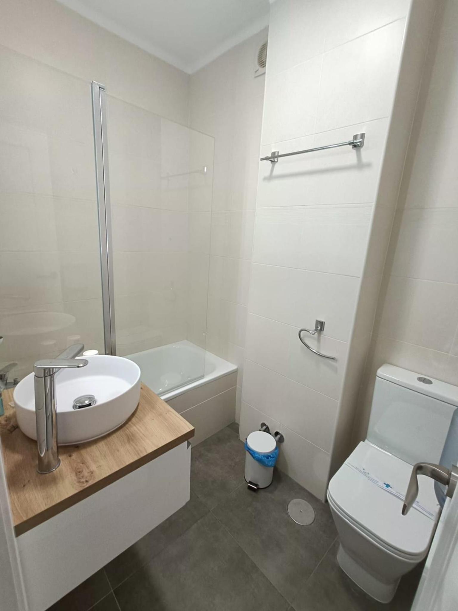 Double Room - Photo 32