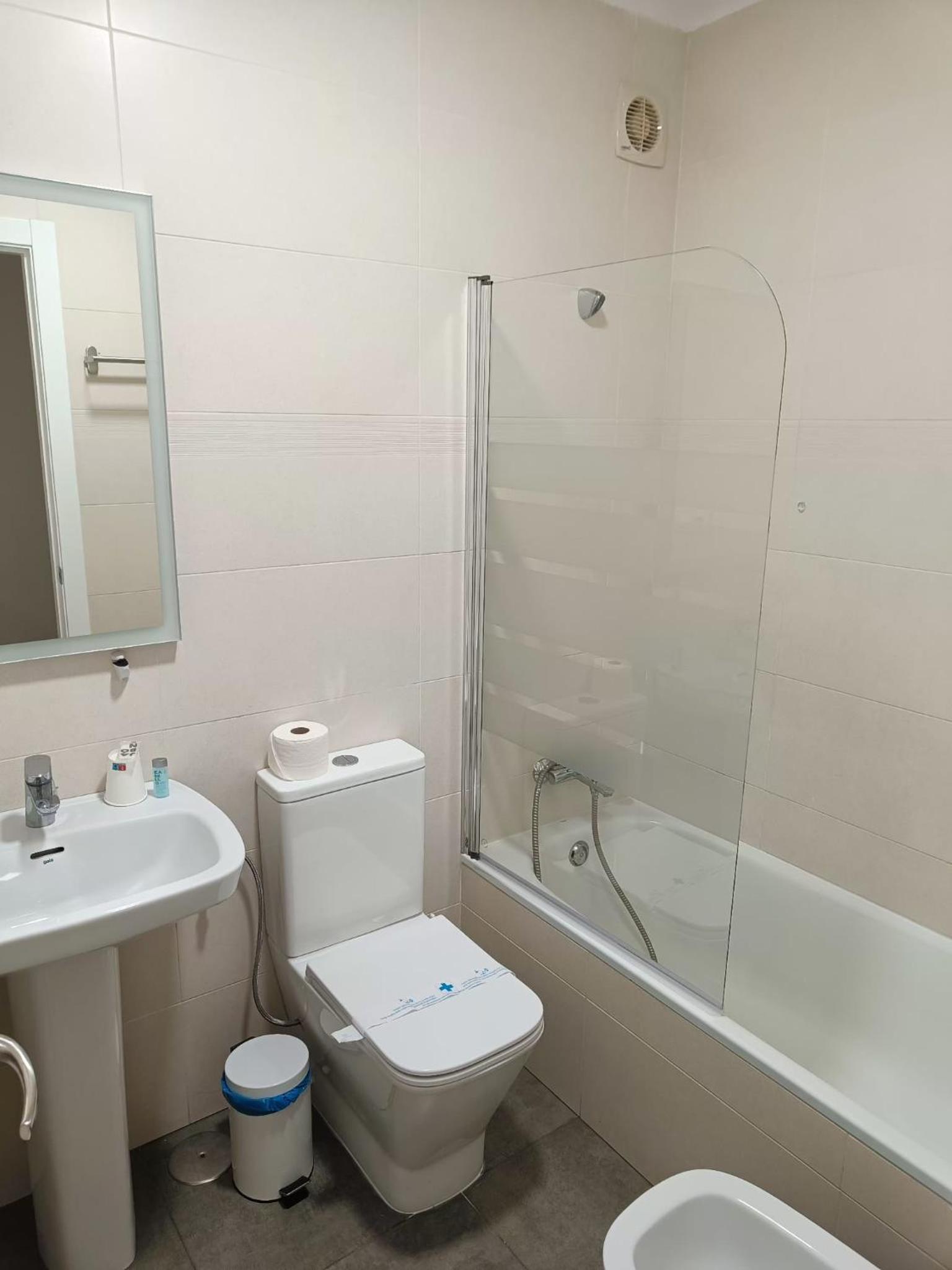 Double Room - Photo 14
