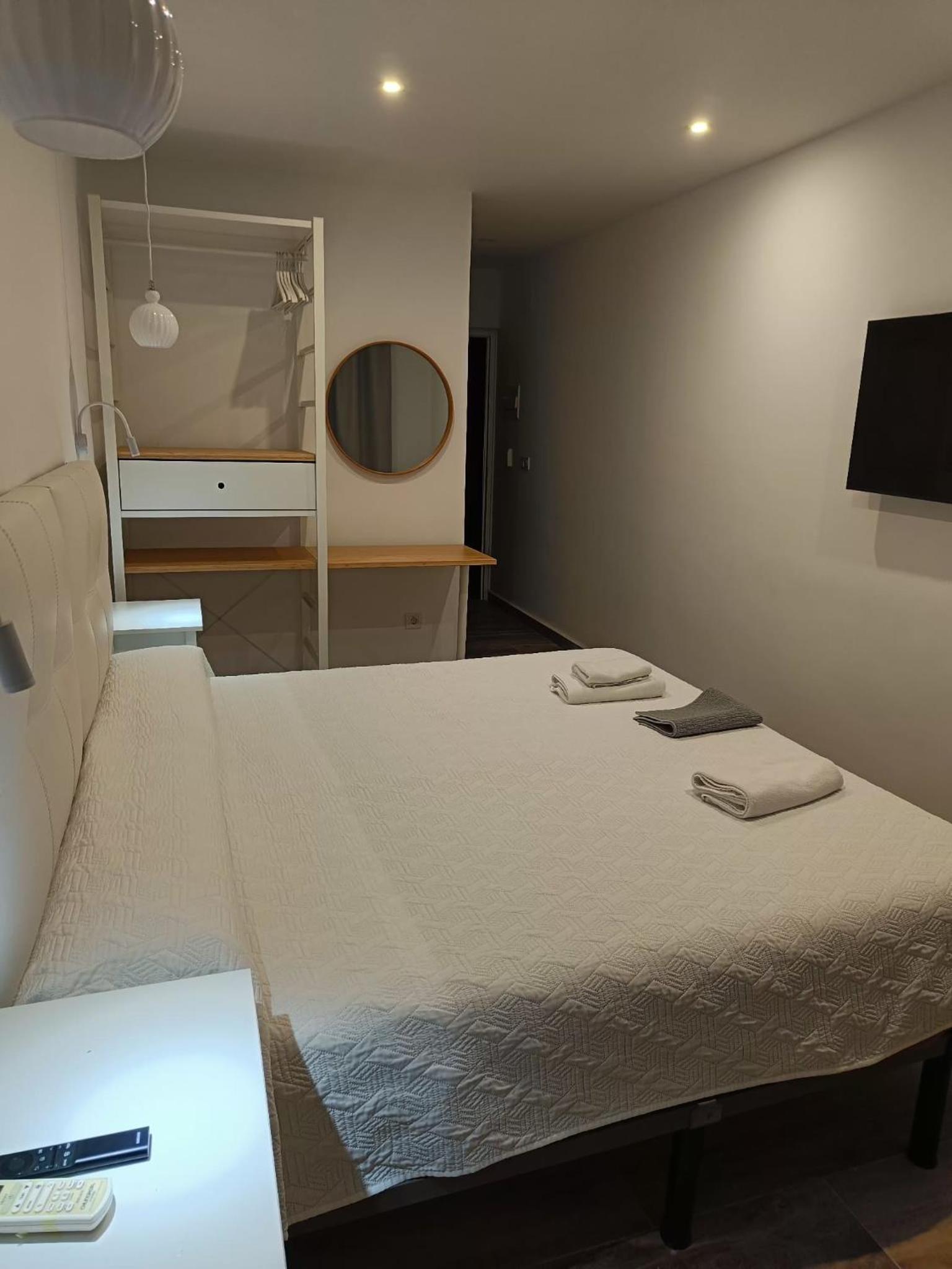 Double Room - Photo 39
