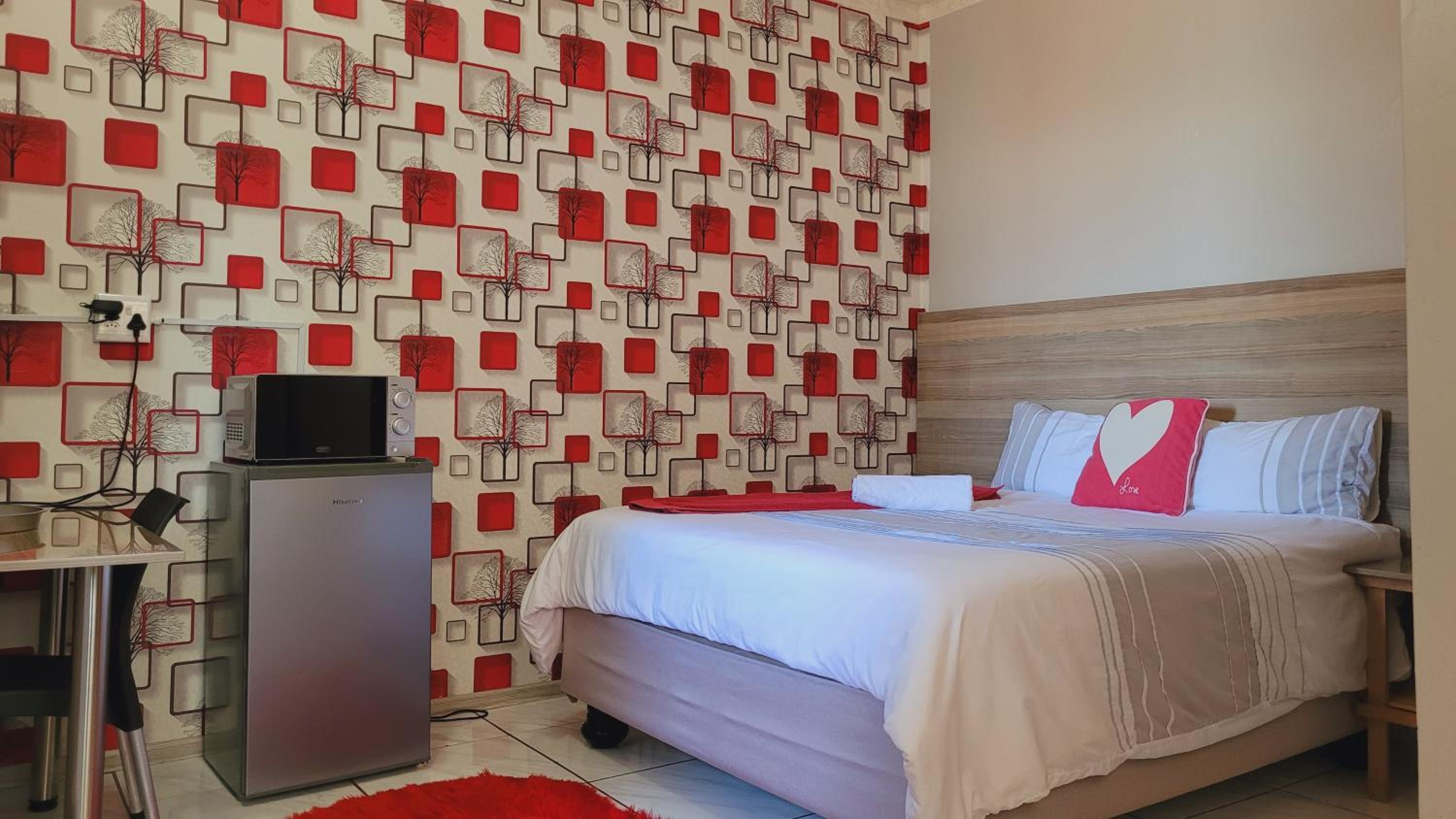 Queen Room - Photo 20