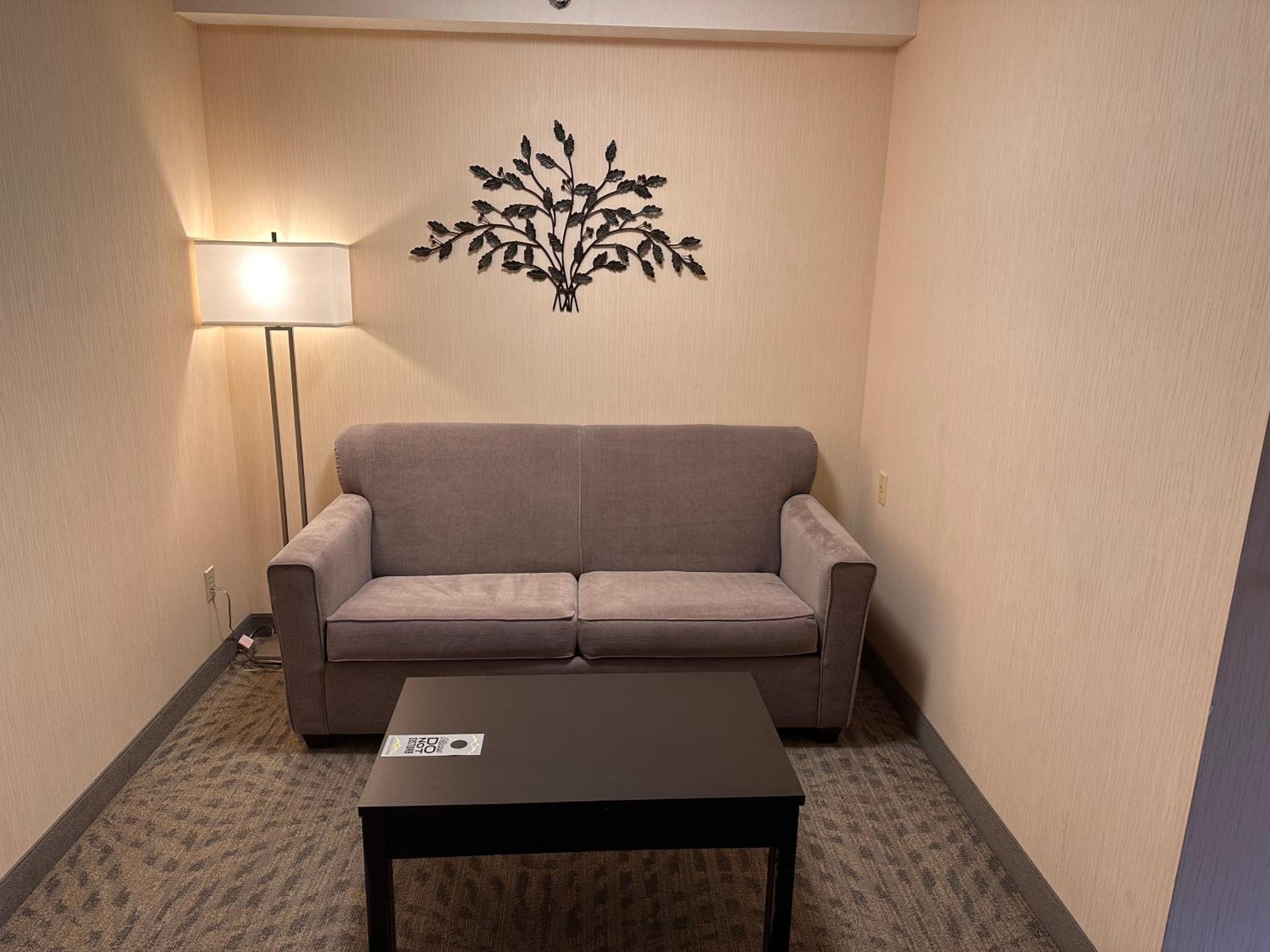 Queen Room - Disability Access - Photo 1