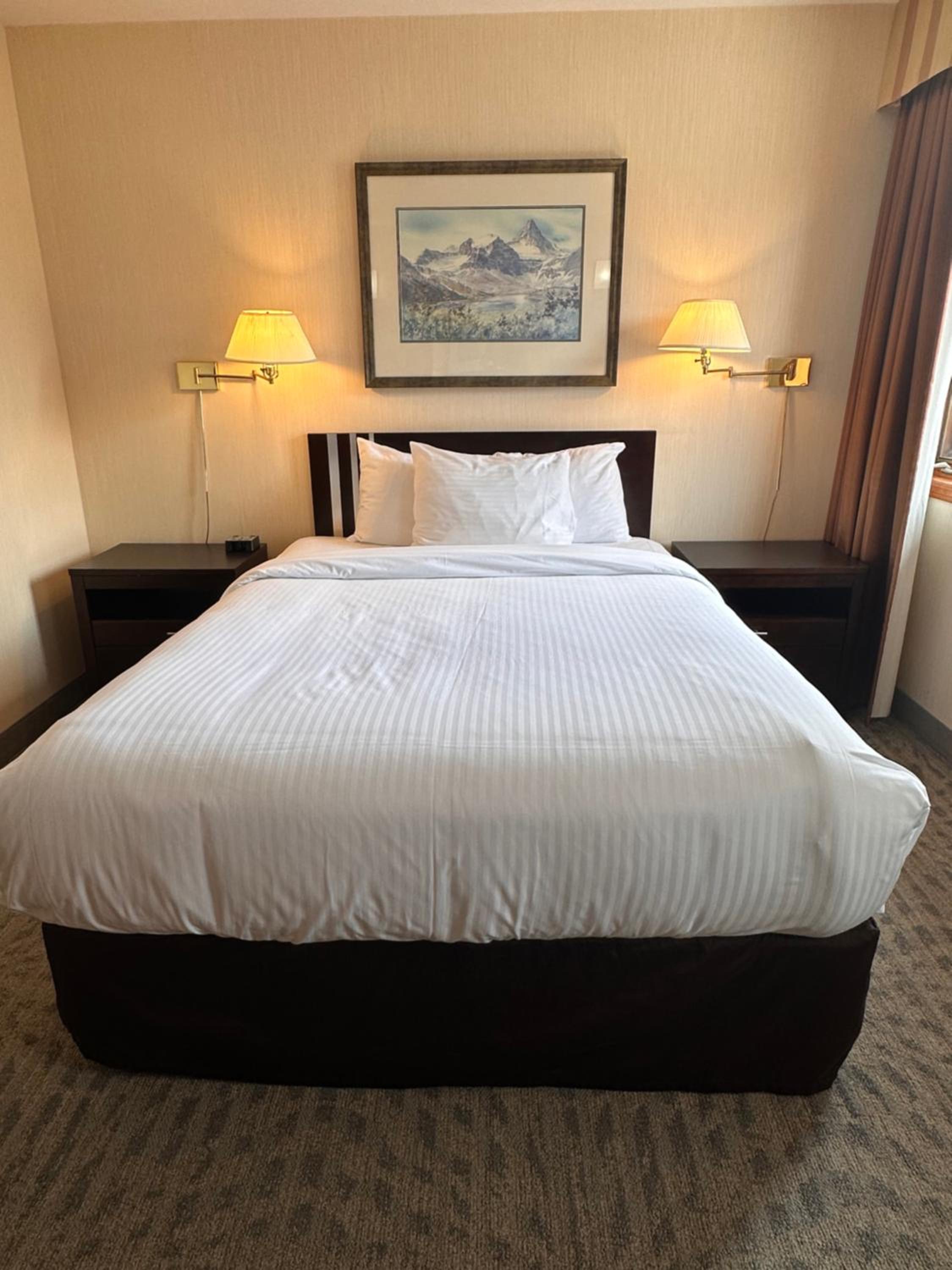 Queen Room - Disability Access - Photo 7