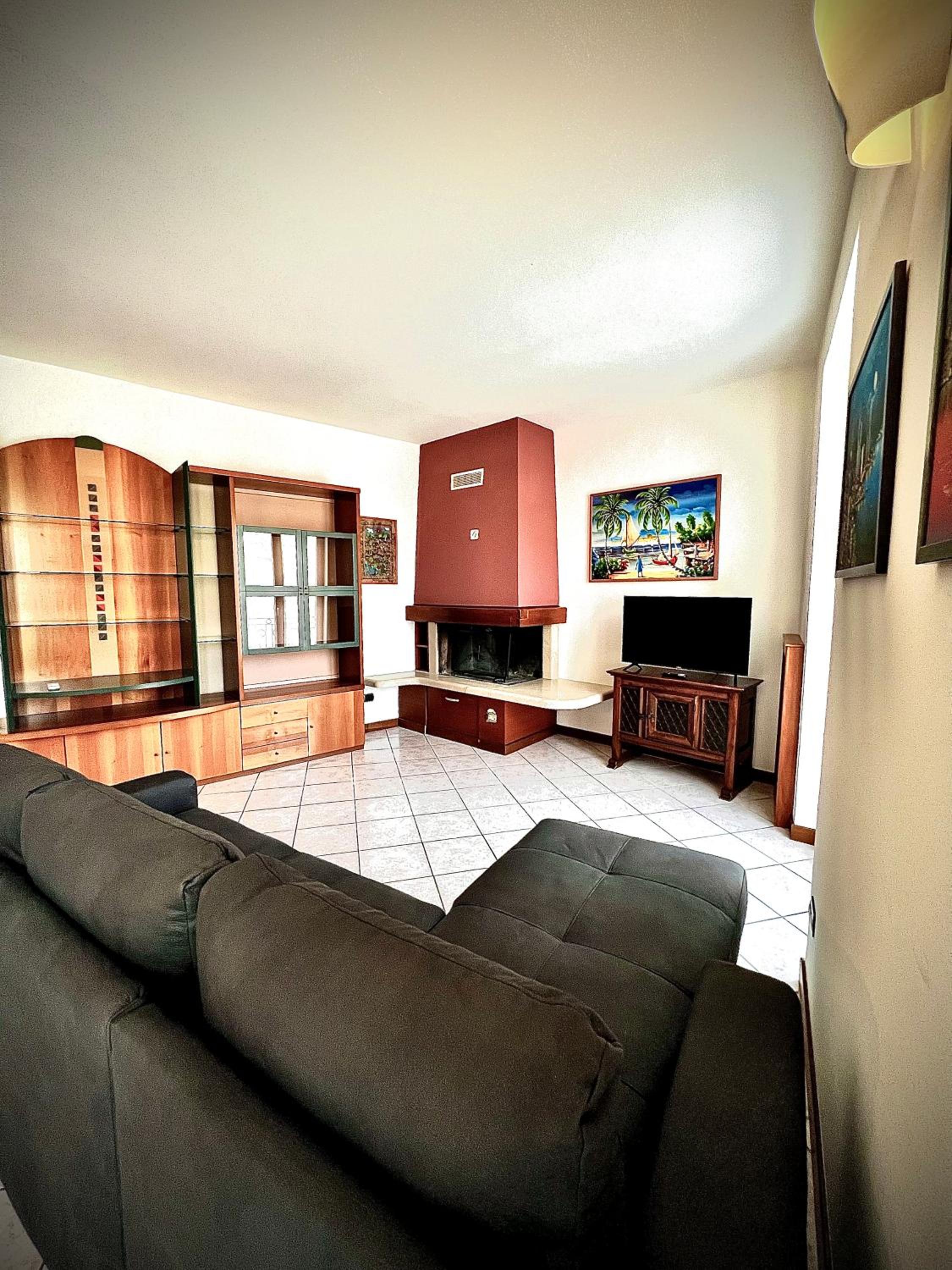 Three-Bedroom Apartment photo 1