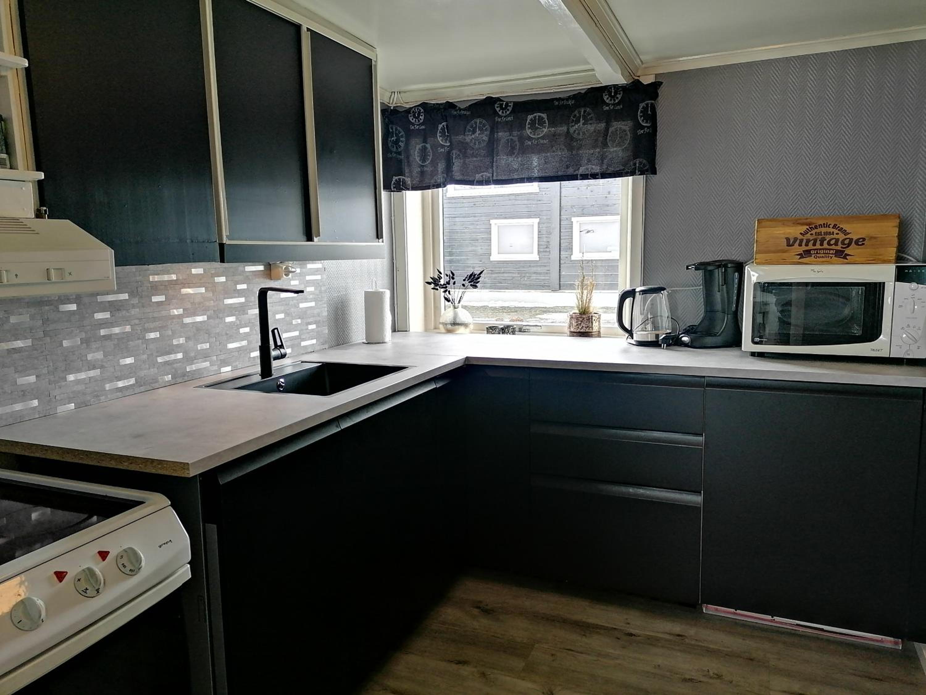 Three-Bedroom House - Photo 15