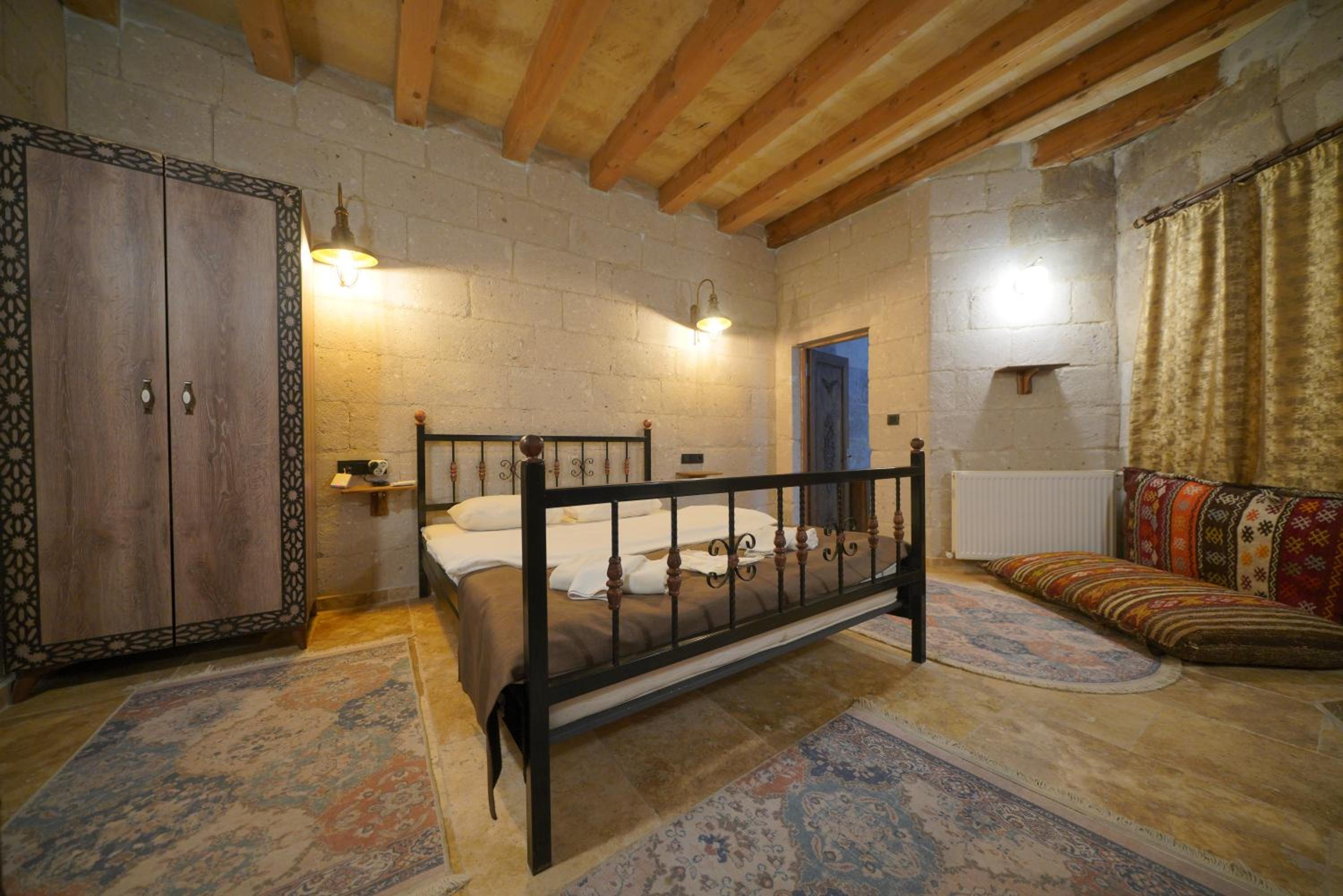 Deluxe Double Room with Bath