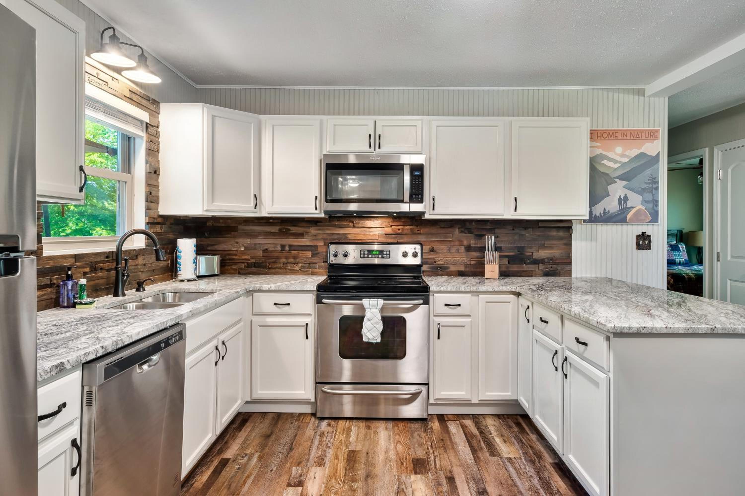 Three-Bedroom Cottage photo 2