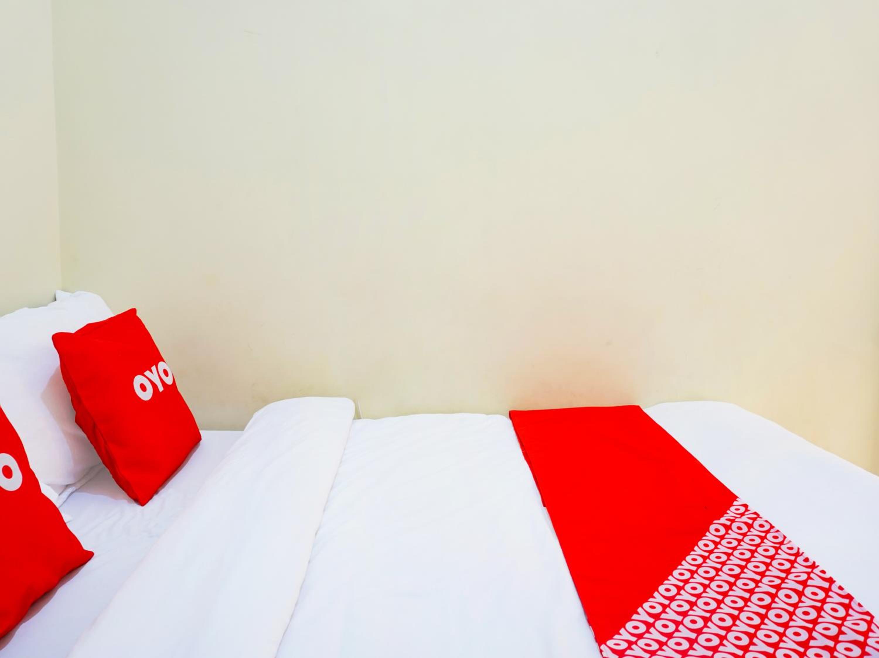 Deluxe Double Room - Photo 8