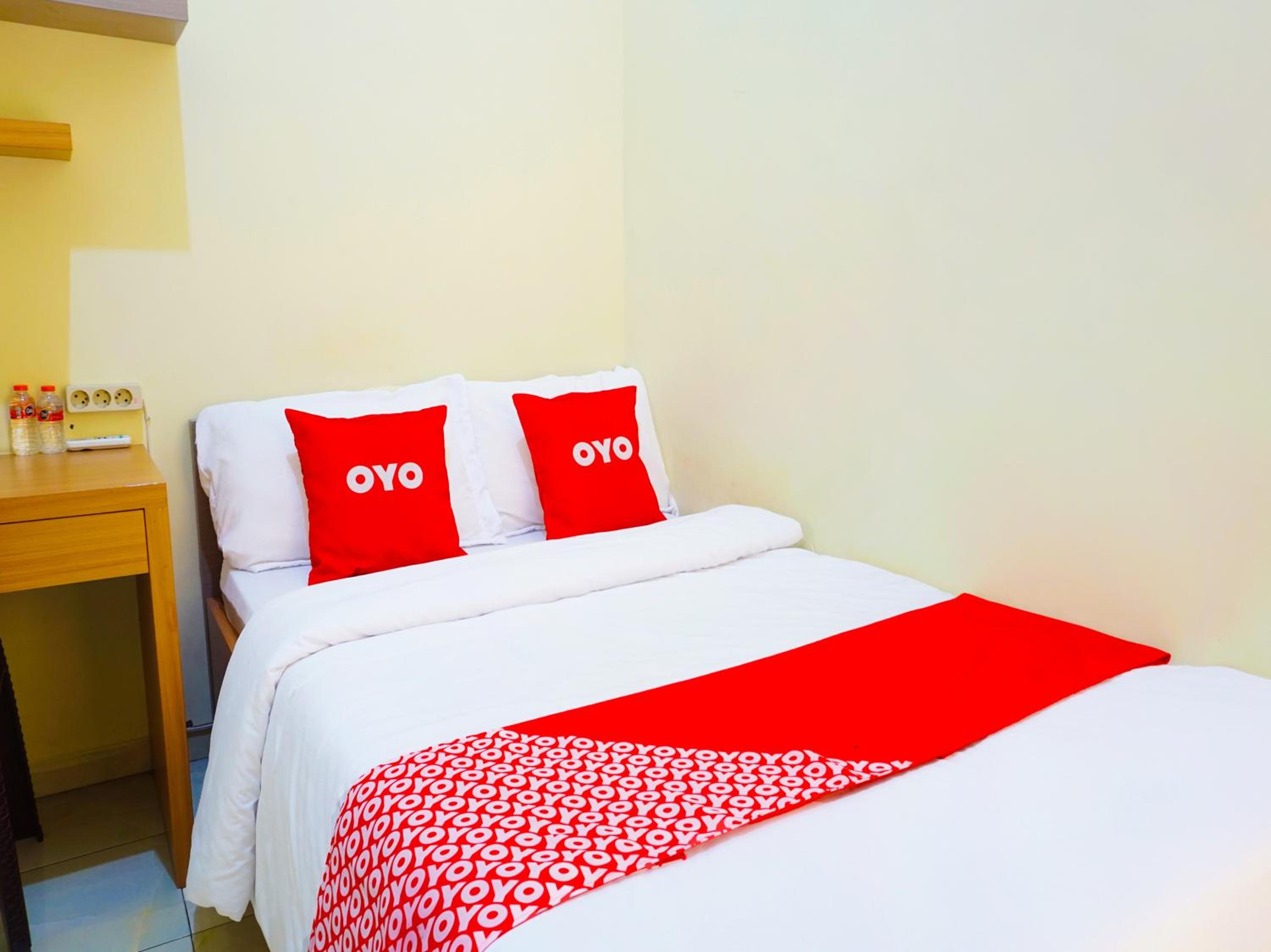 Deluxe Double Room - Photo 10