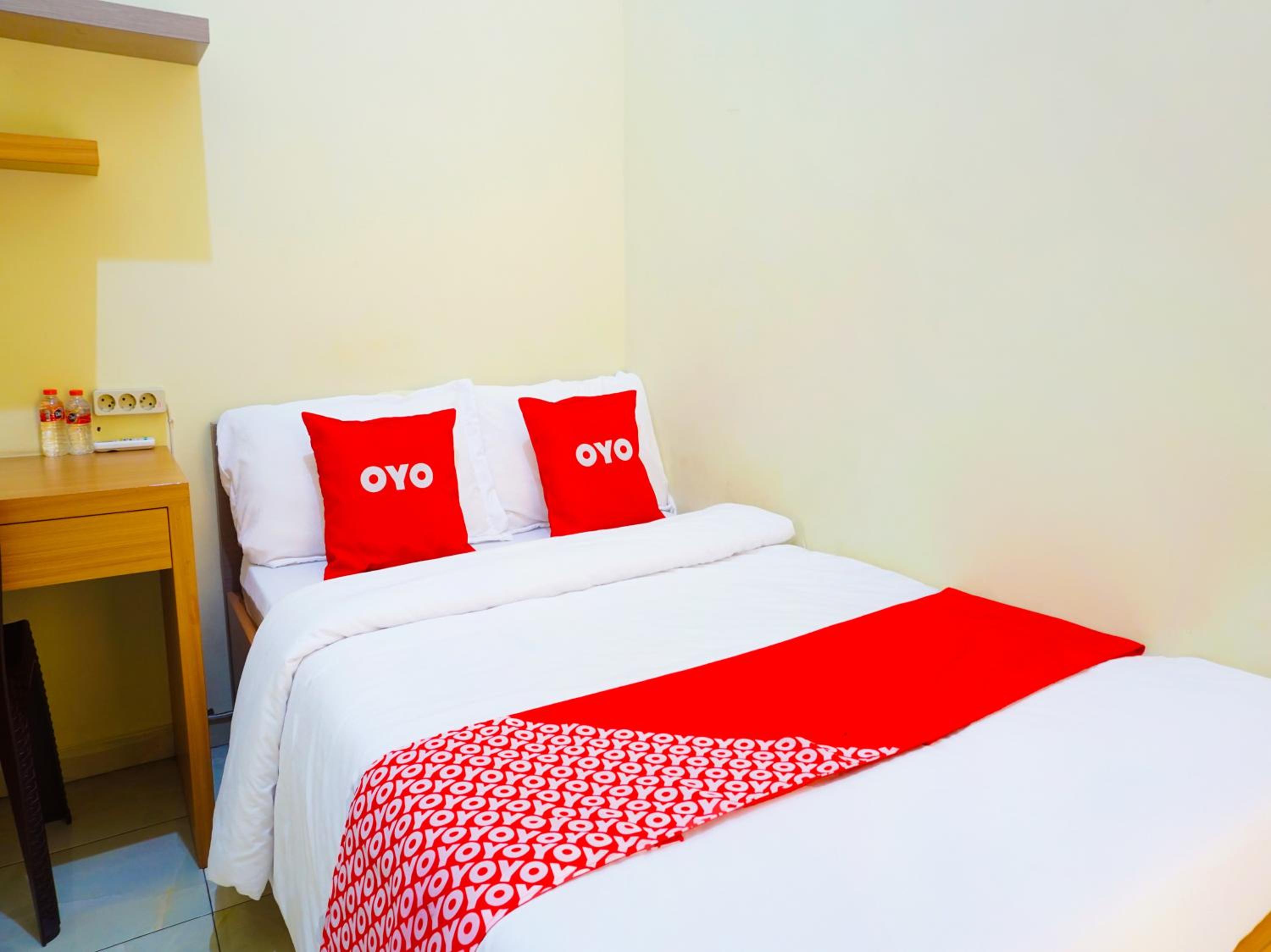 Deluxe Double Room - Photo 14