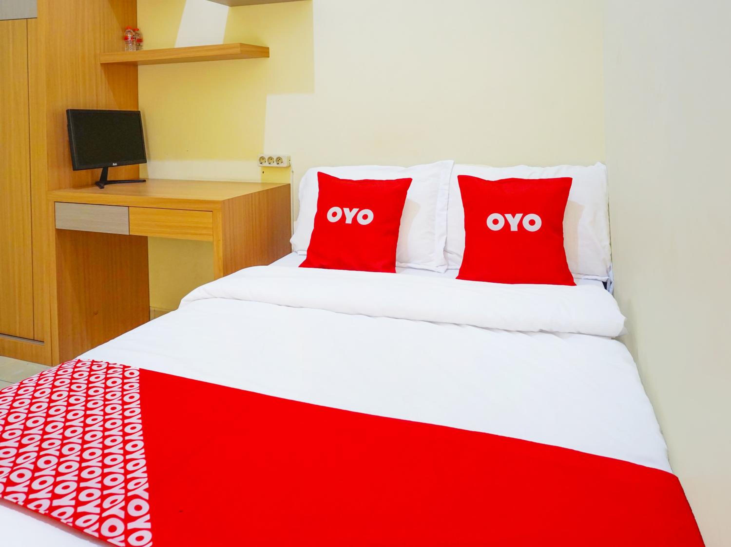 Deluxe Double Room - Photo 12