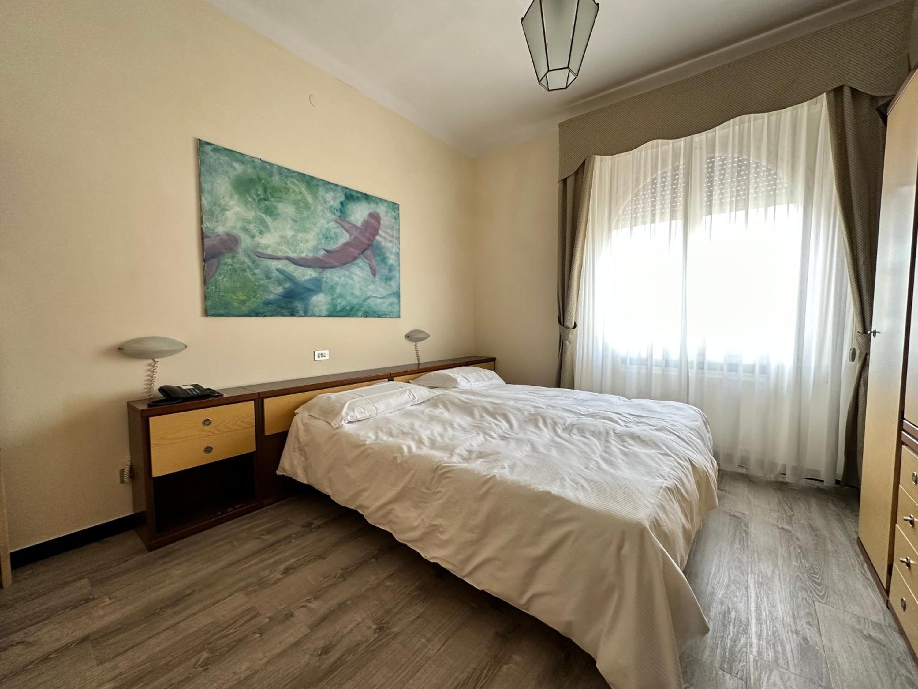 Family Room with Hill View - Photo 10