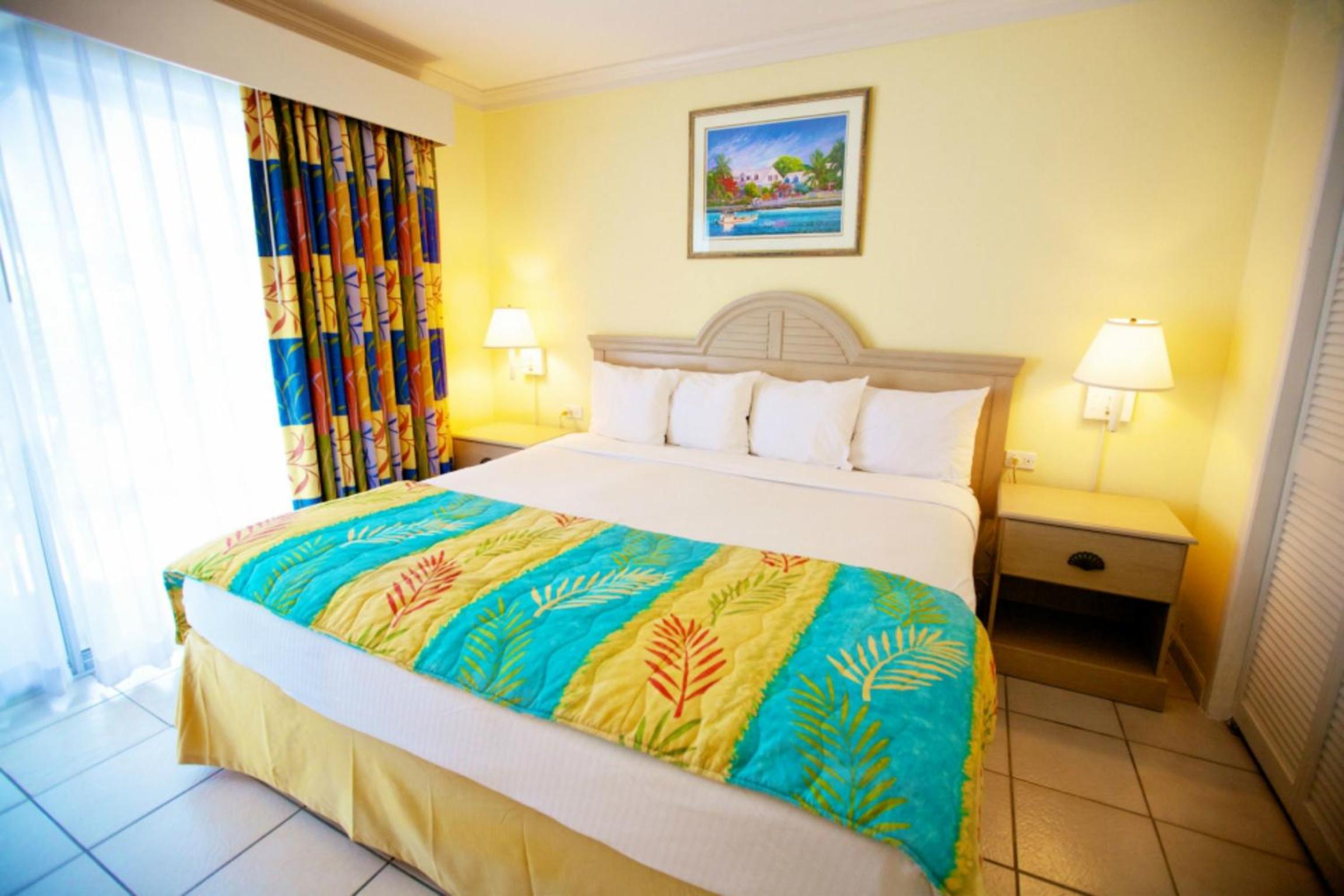 One Bedroom King Suite - Non-Smoking