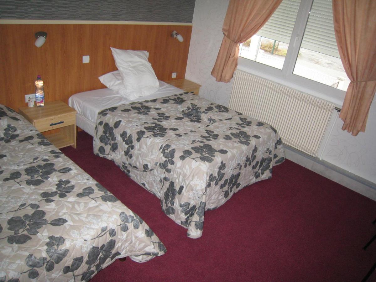 Double Room with Extra Bed photo 3