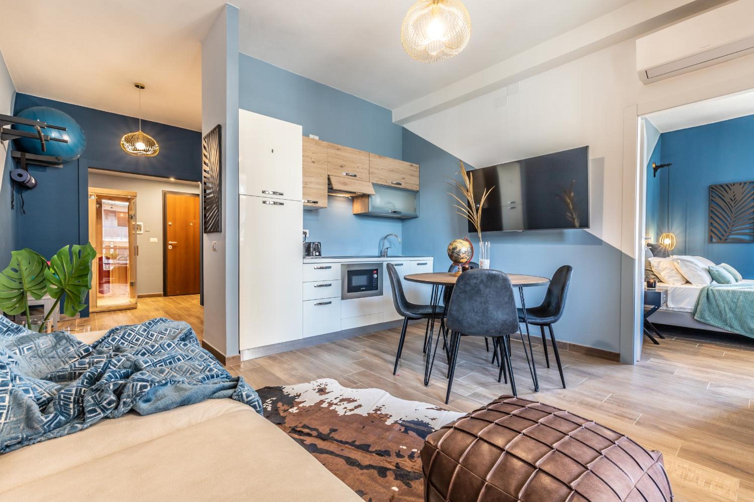 Deluxe Apartment
