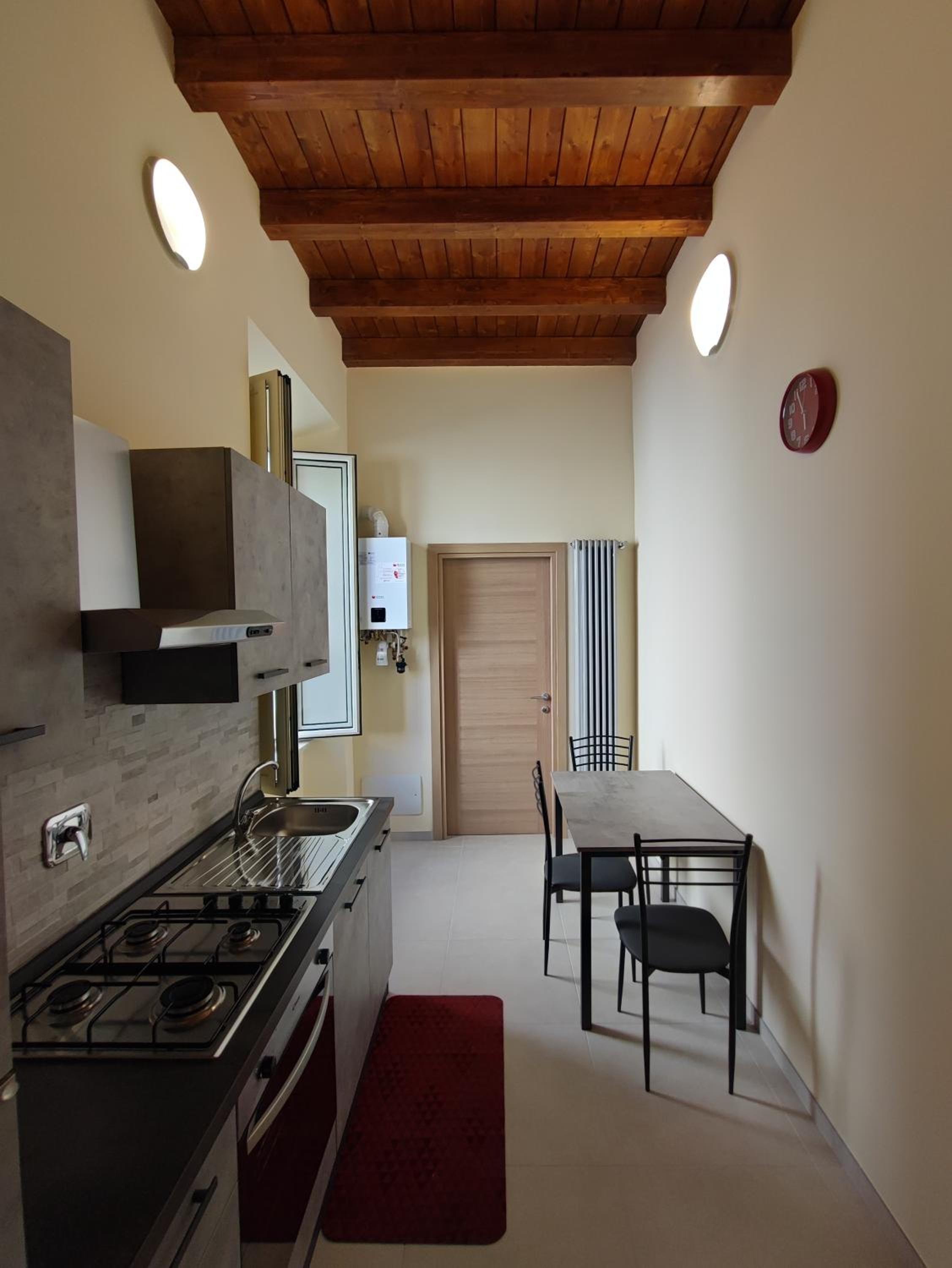 One-Bedroom Apartment - Photo 7