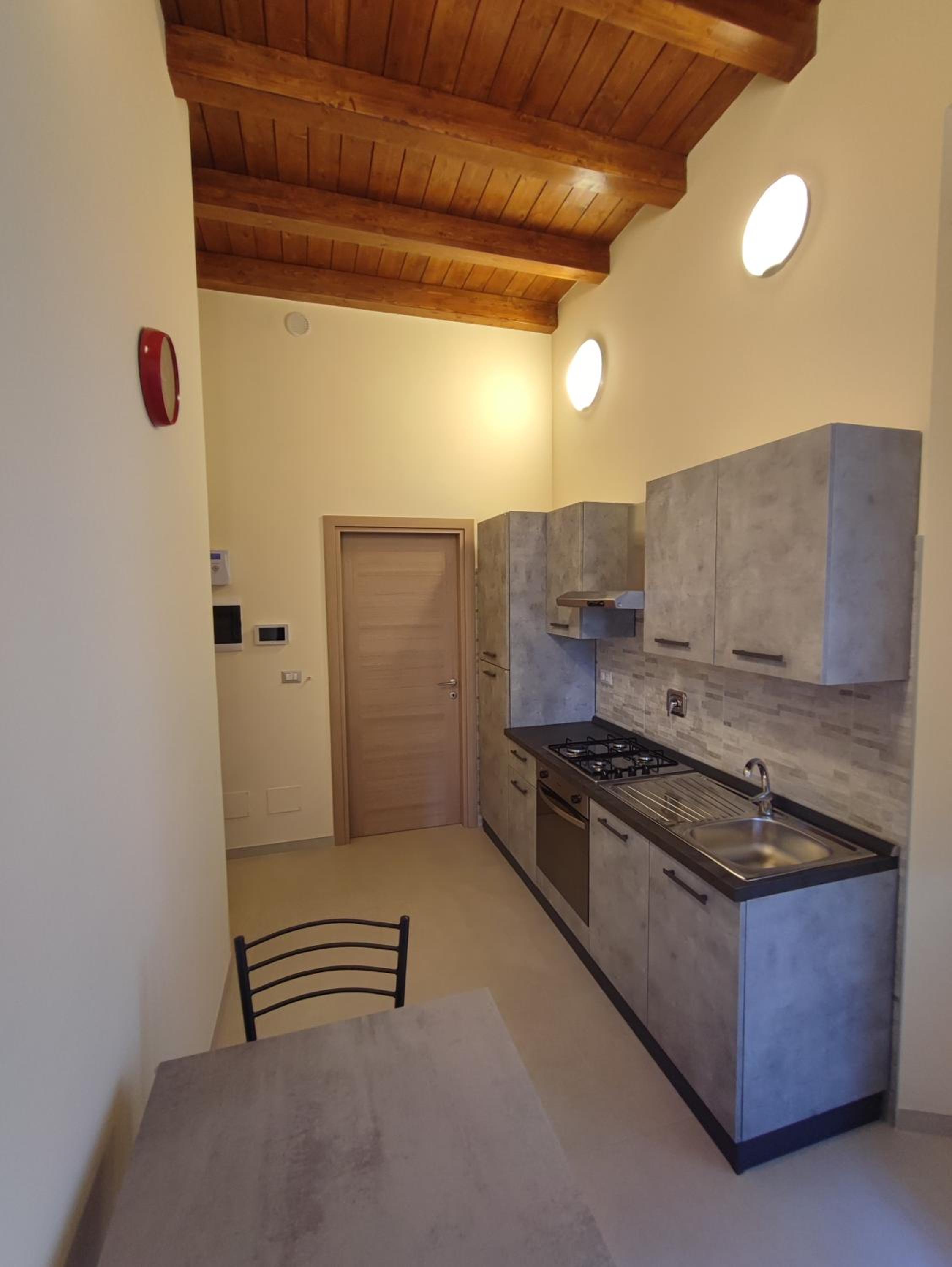 One-Bedroom Apartment - Photo 3
