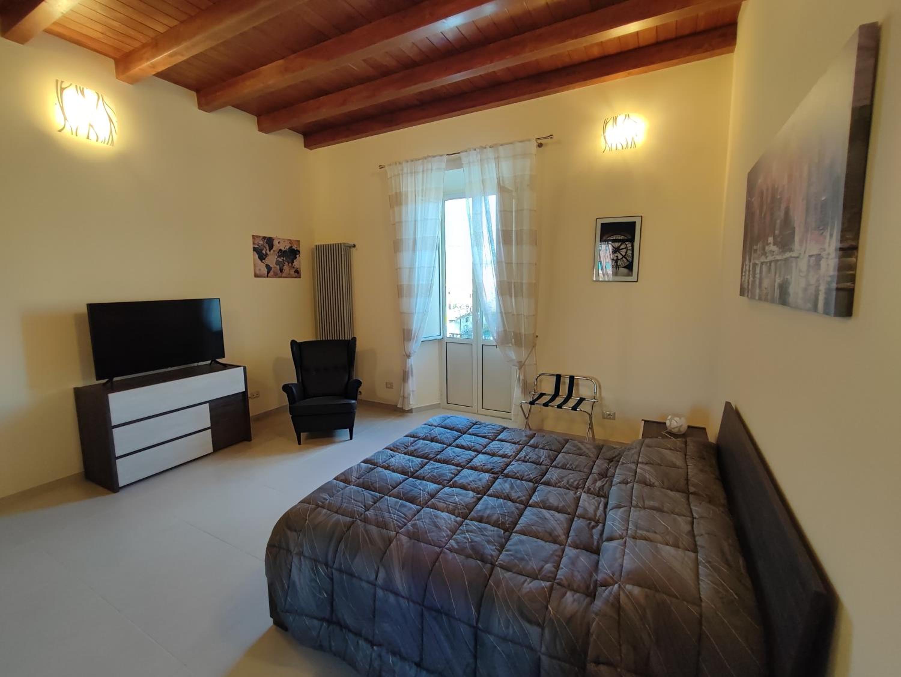Two-Bedroom Apartment - Photo 19