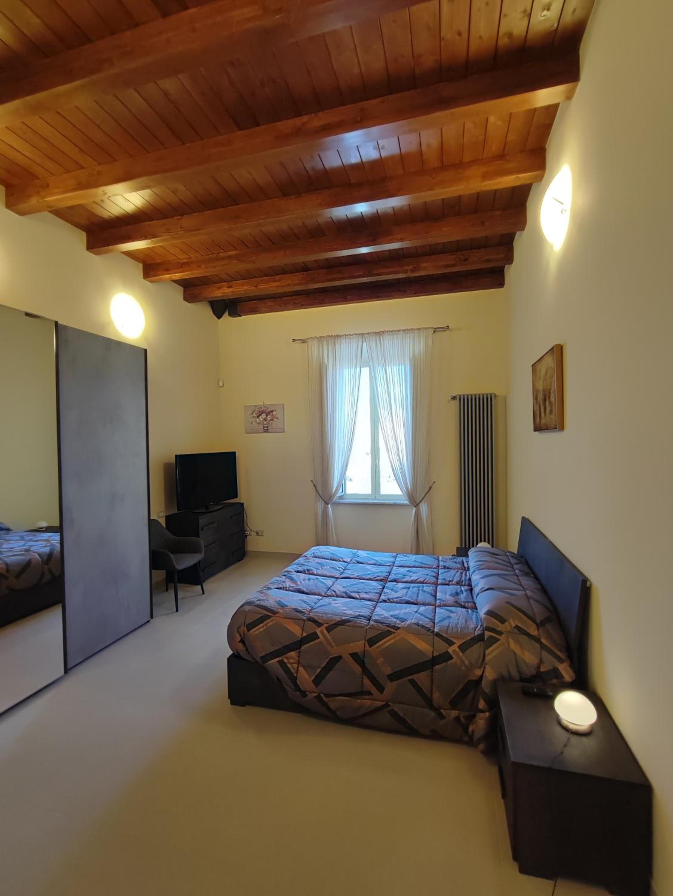 Two-Bedroom Apartment - Photo 20