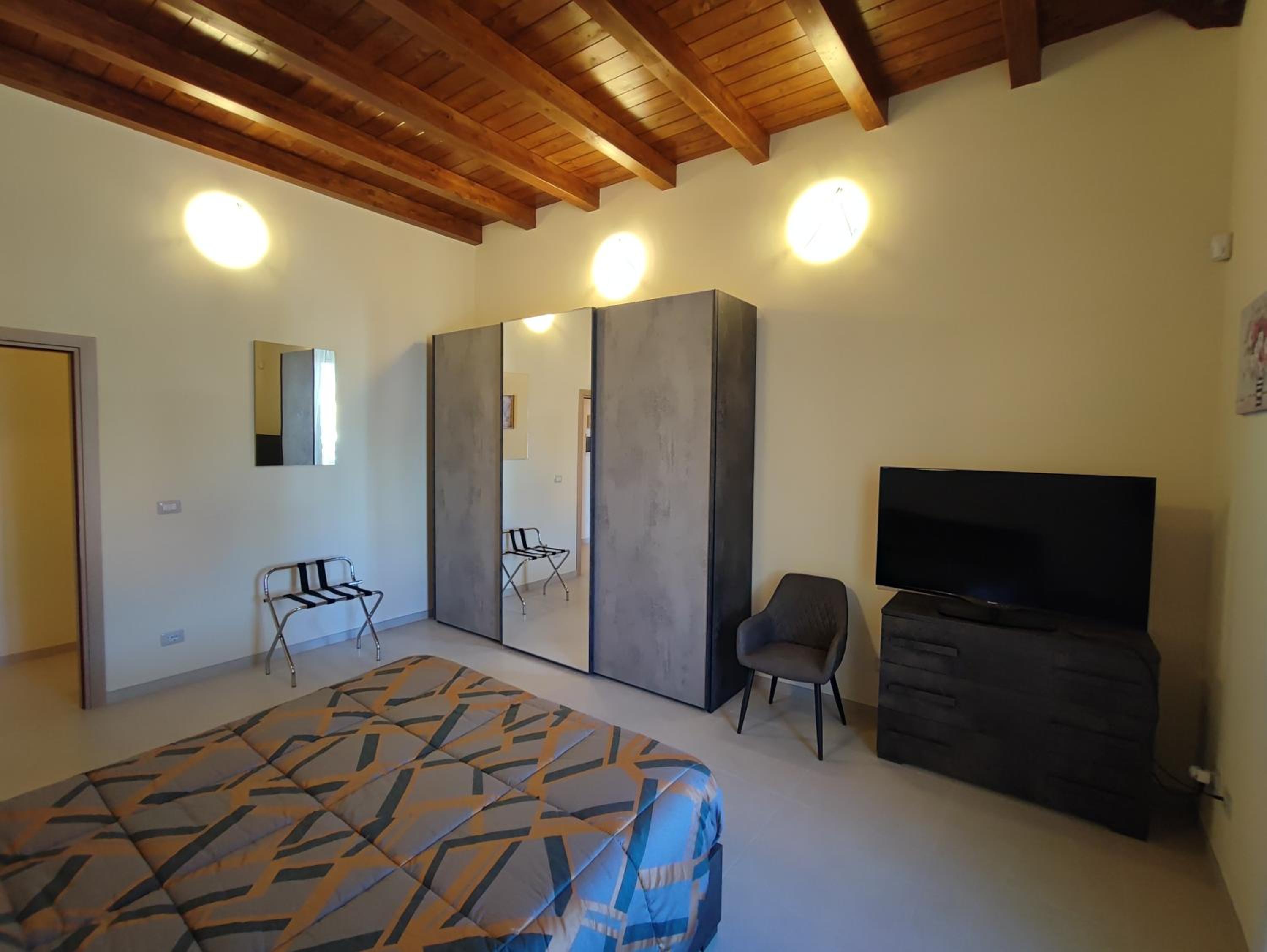 Two-Bedroom Apartment - Photo 14