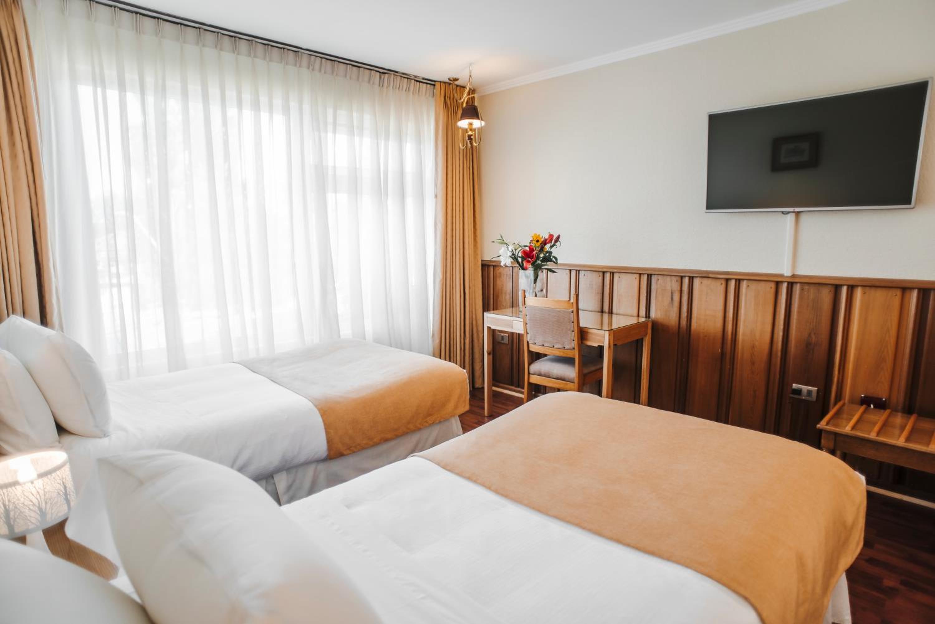 Superior Twin Room photo 2