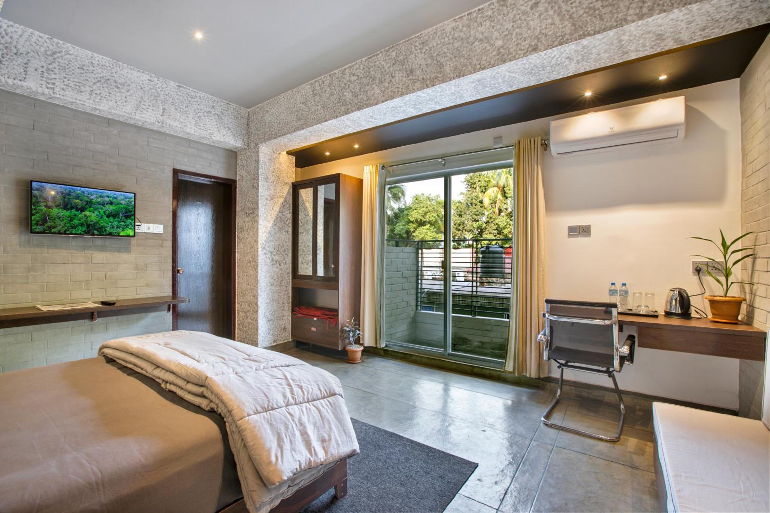 Junior Suite with Balcony photo 1