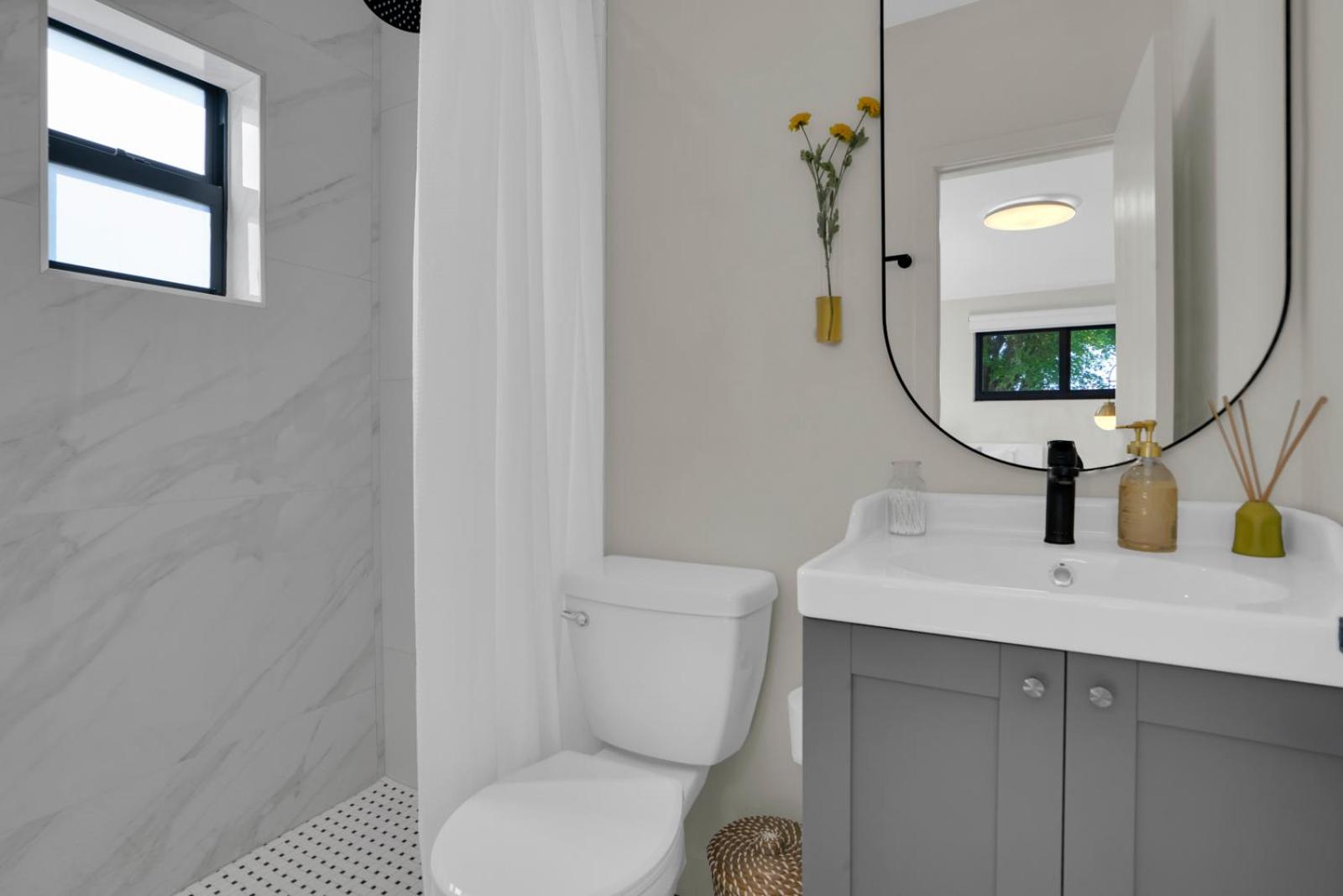Three-Bedroom House photo 2